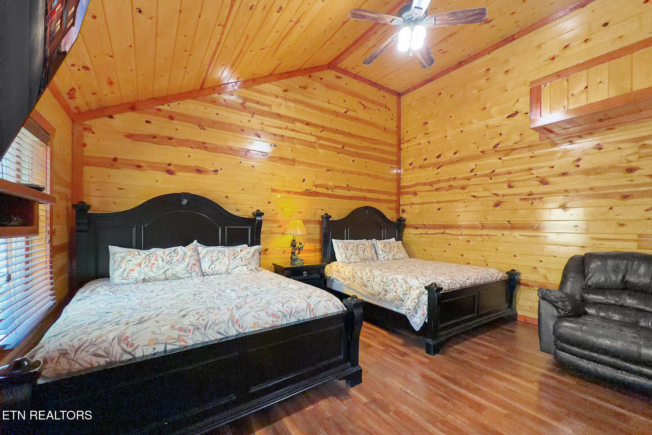 4359 Forest Ridge Way Pigeon Forge TN 37863