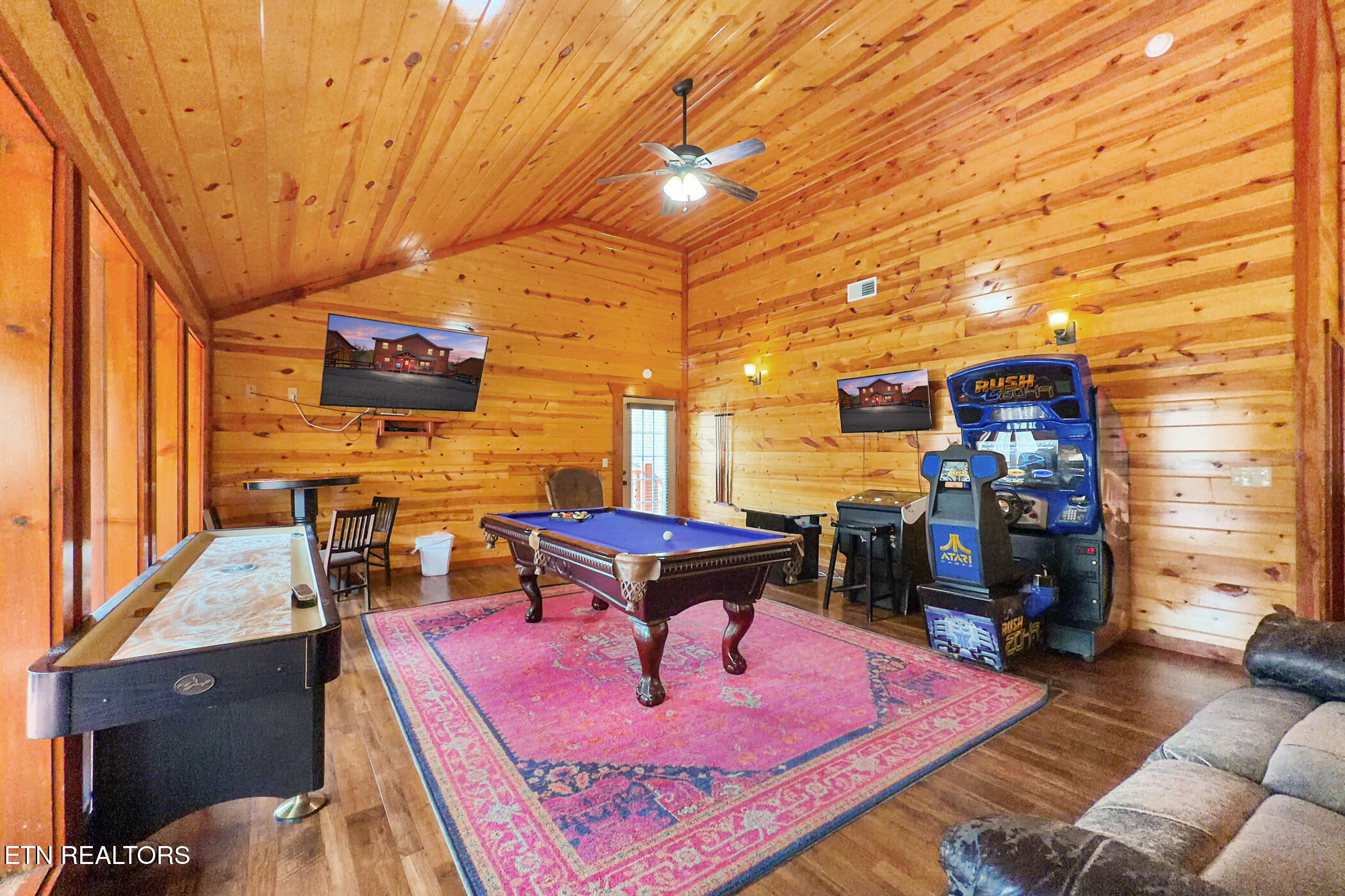 4359 Forest Ridge Way Pigeon Forge TN 37863