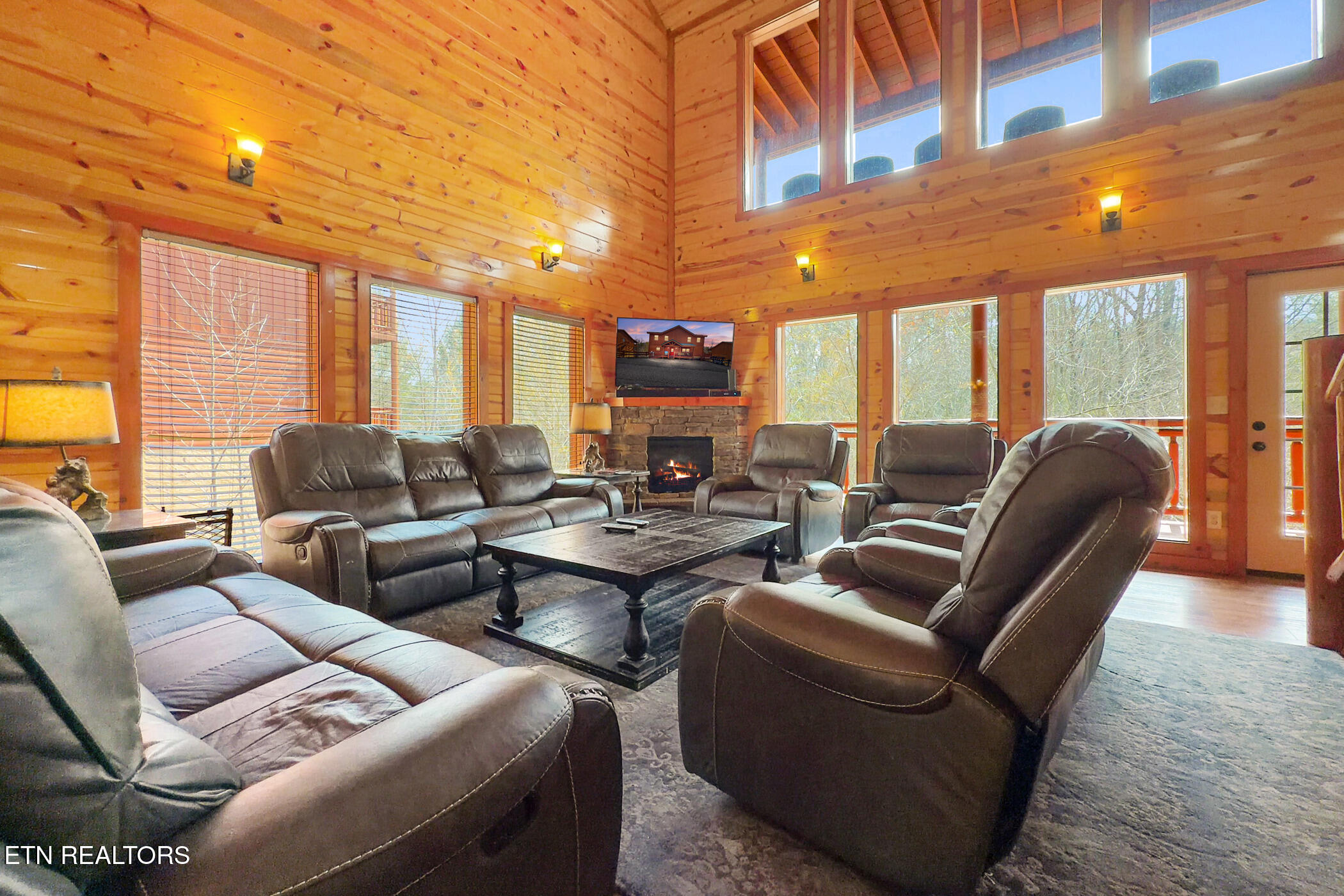 4359 Forest Ridge Way Pigeon Forge TN 37863