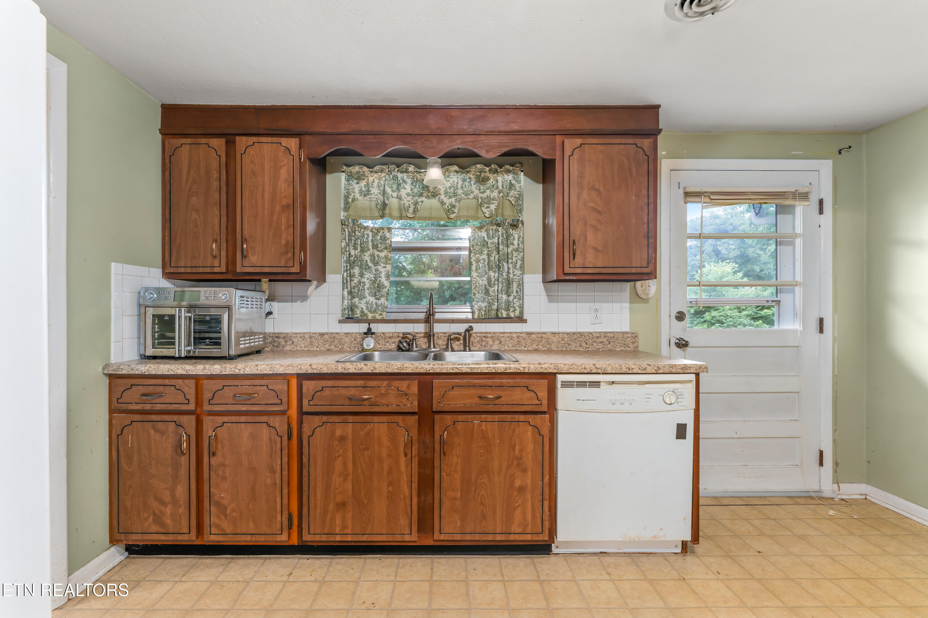 4781 Dogwood Lane Strawberry Plains TN 37871