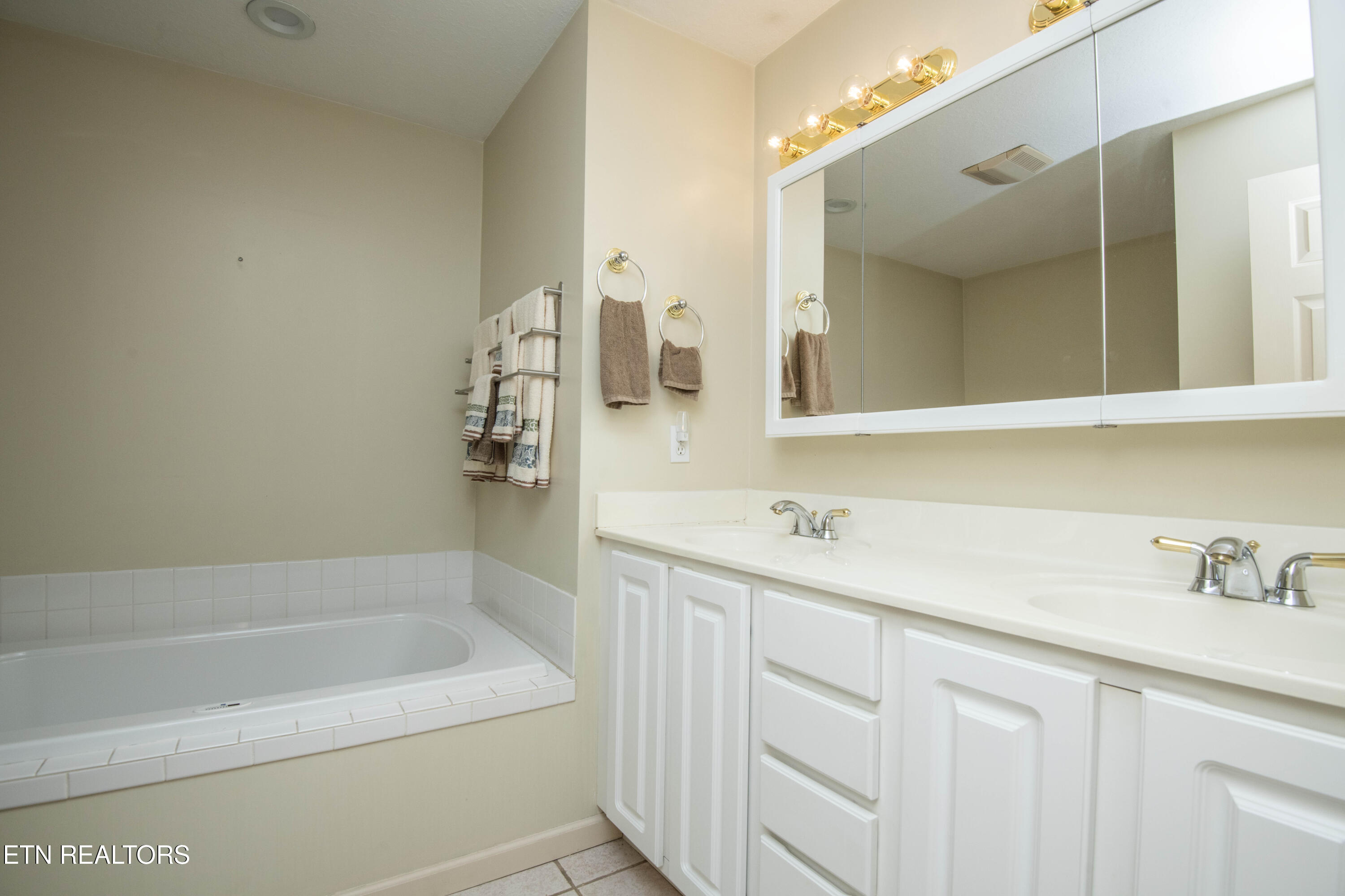 1217 Topside Road Louisville TN 37777