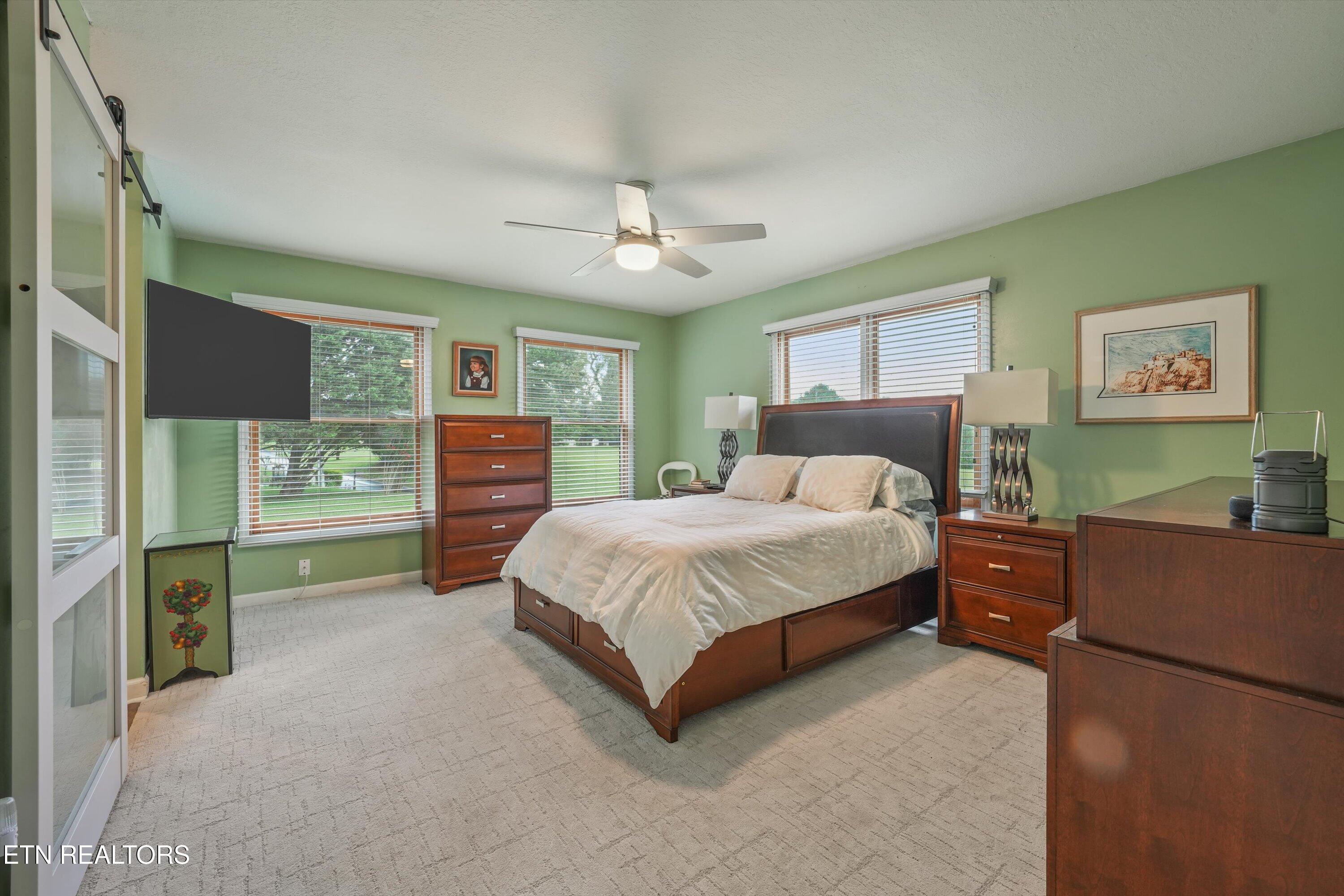 2939 Deep River Drive Sevierville TN 37876