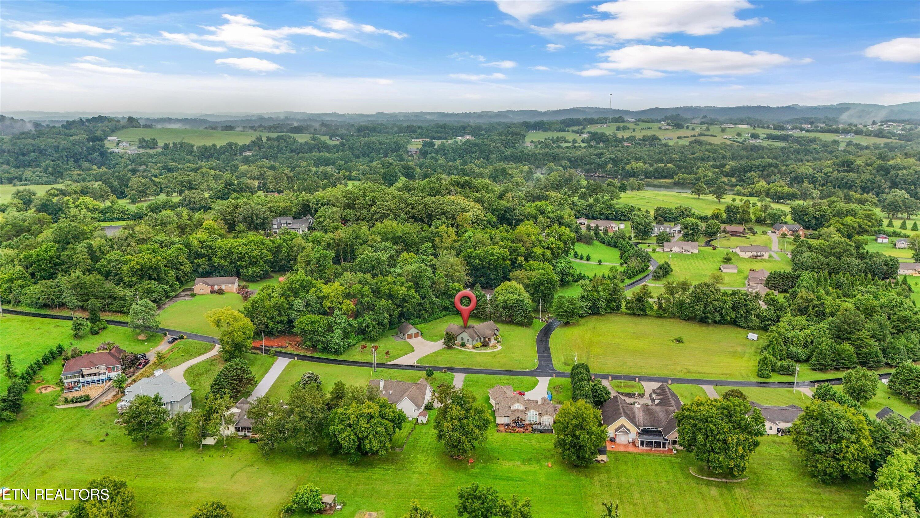 2939 Deep River Drive Sevierville TN 37876