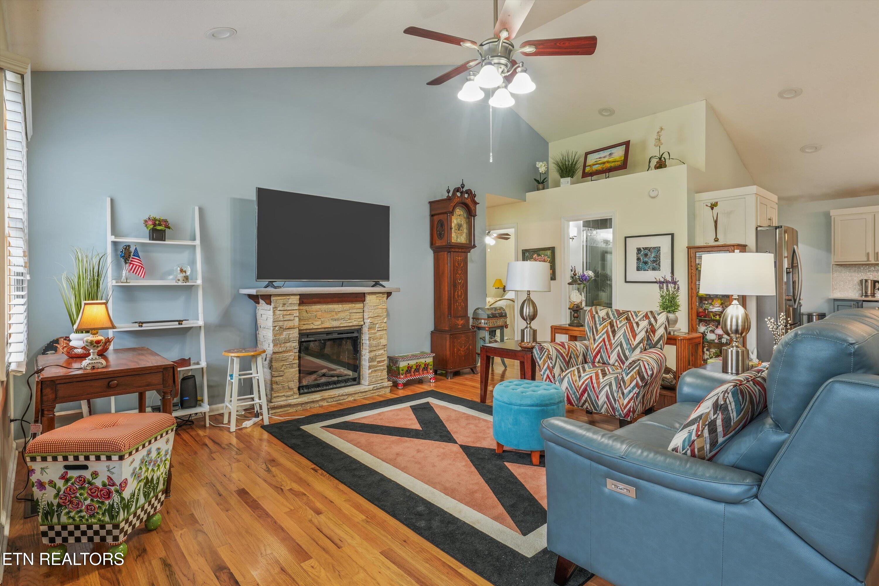 2939 Deep River Drive Sevierville TN 37876