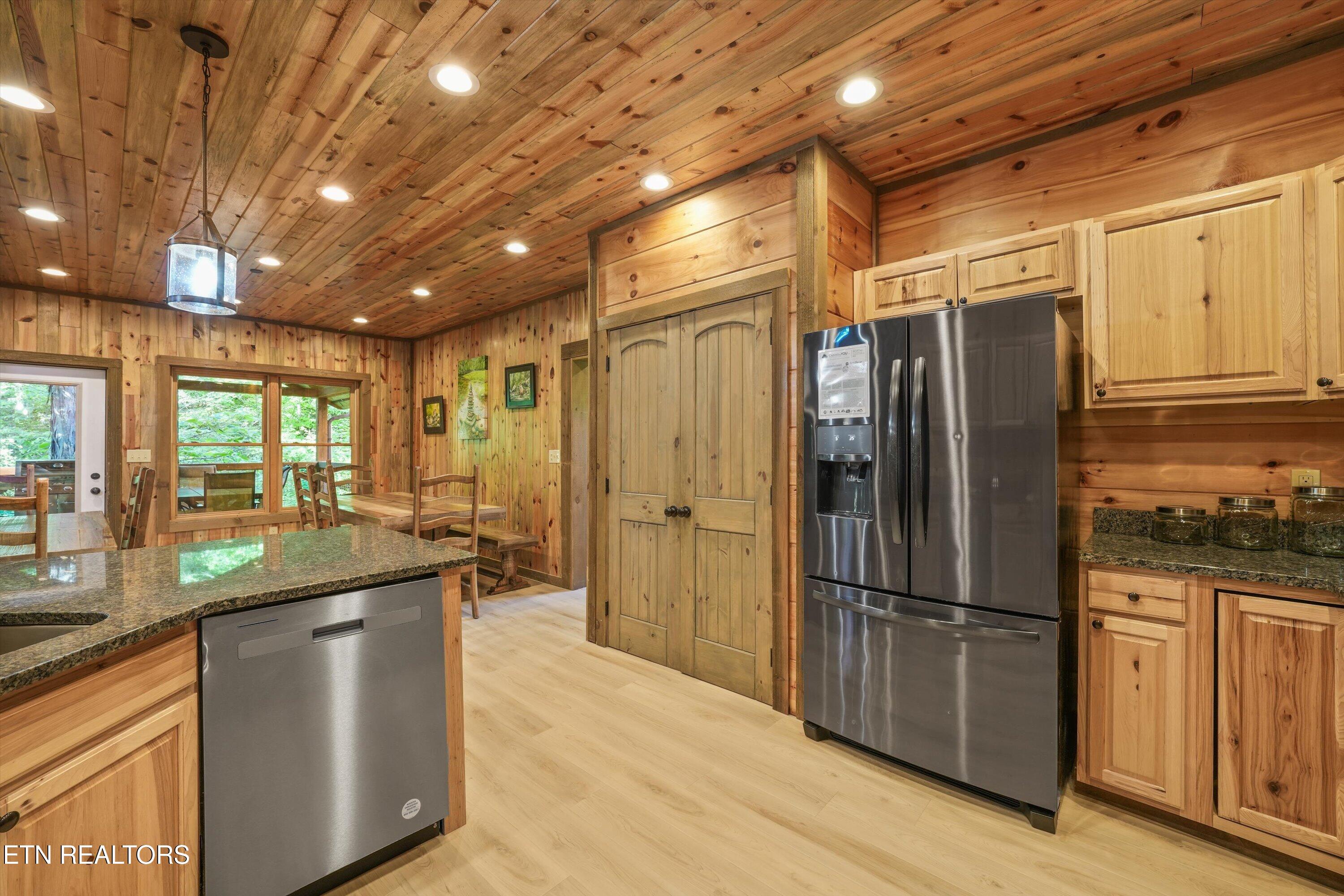 2716 Dayne Drive Sevierville TN 37876