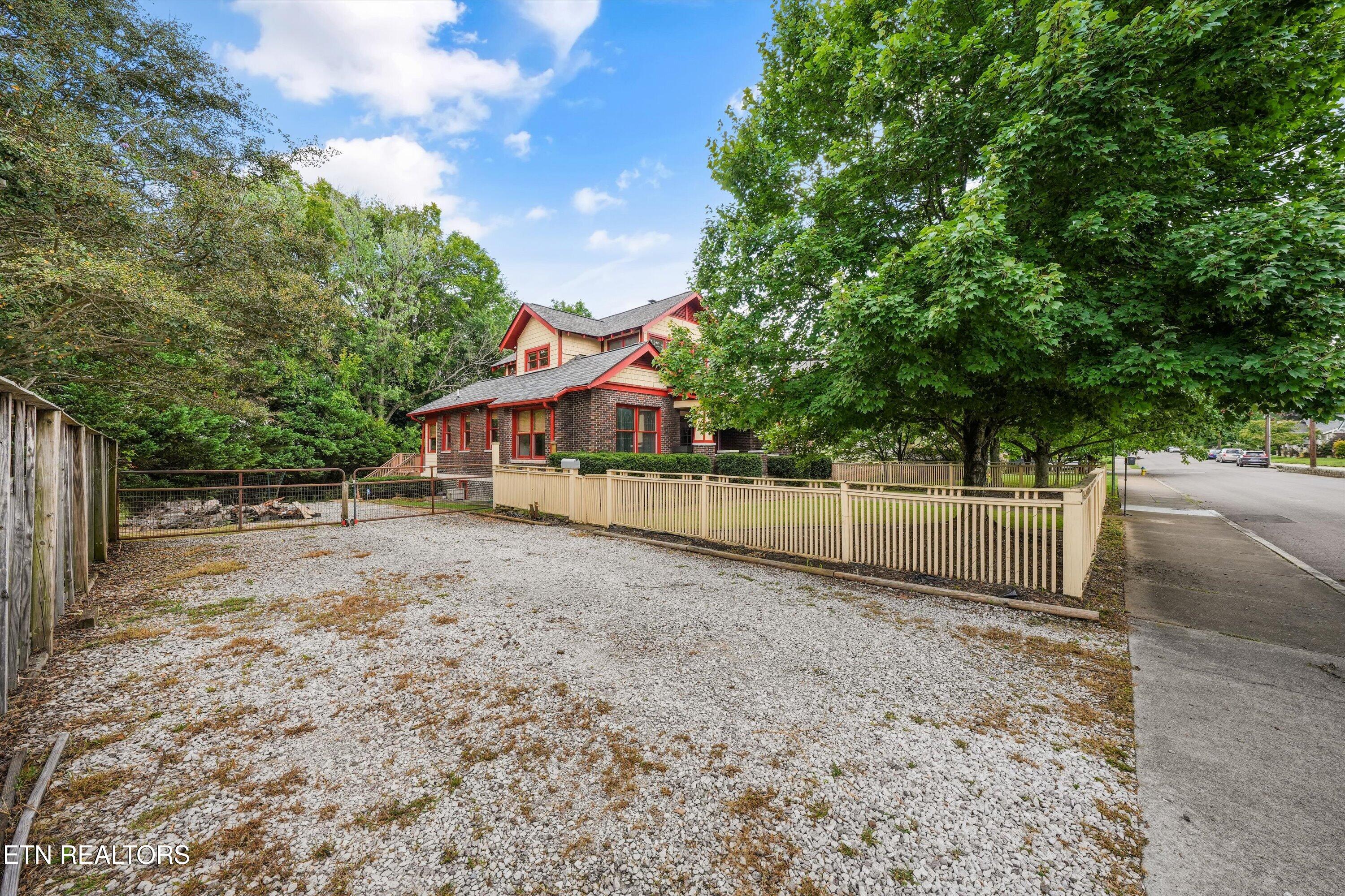 1310 Luttrell Street Knoxville TN 37917