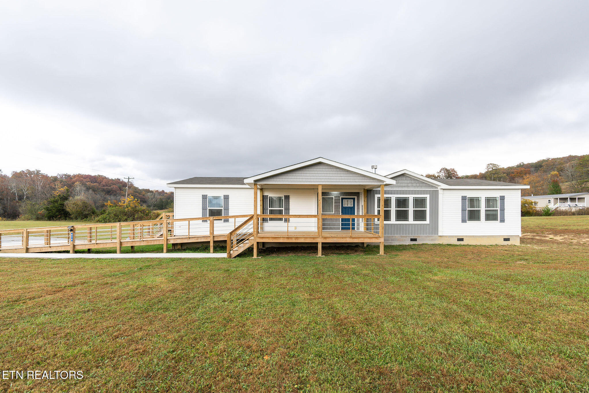 673 Aaron Davis Road Speedwell TN 37870