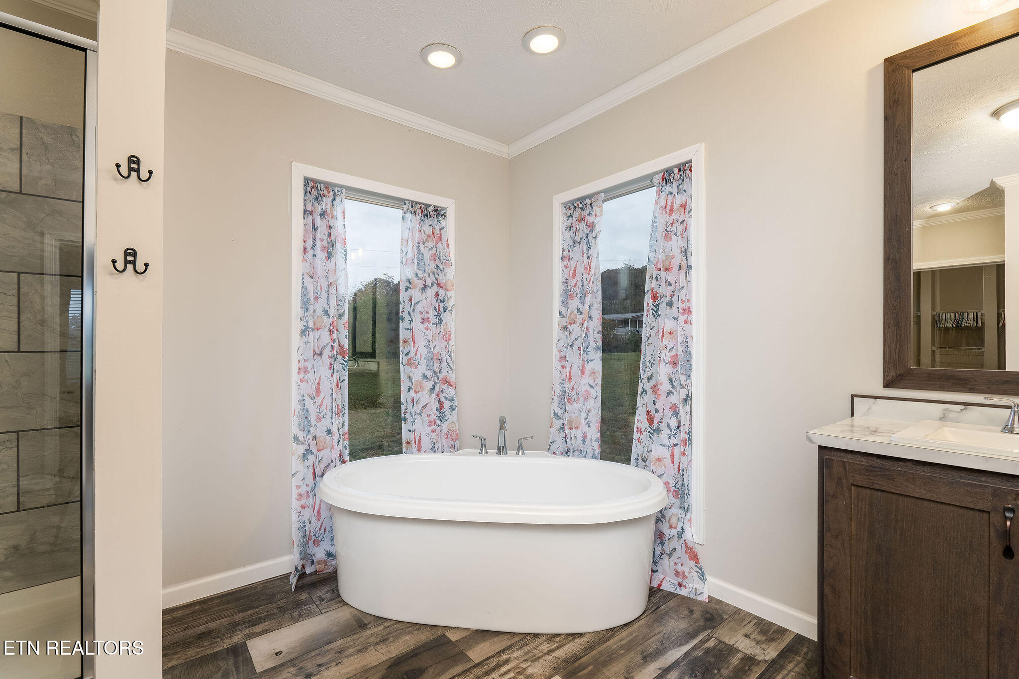 673 Aaron Davis Road Speedwell TN 37870