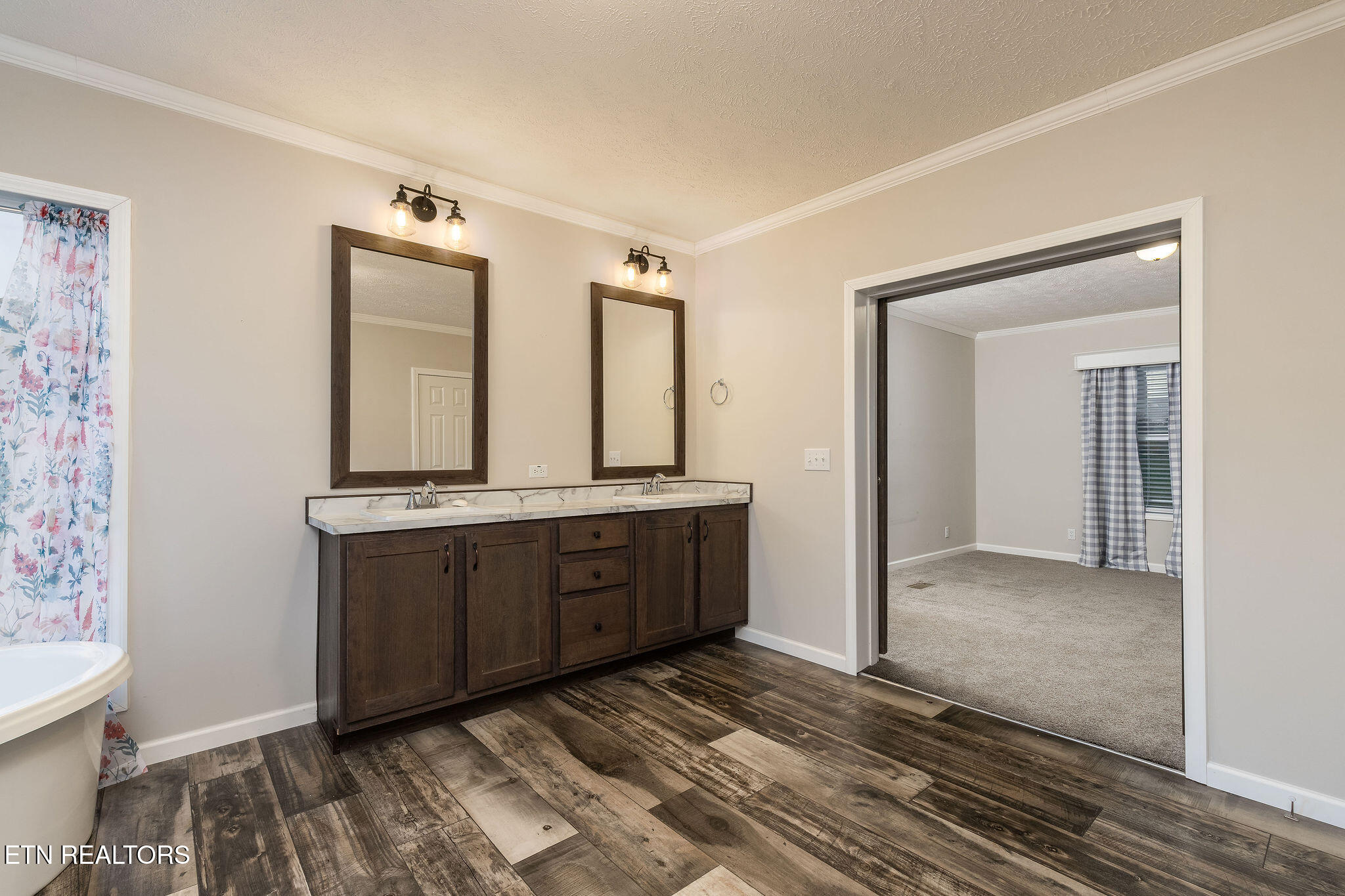 673 Aaron Davis Road Speedwell TN 37870