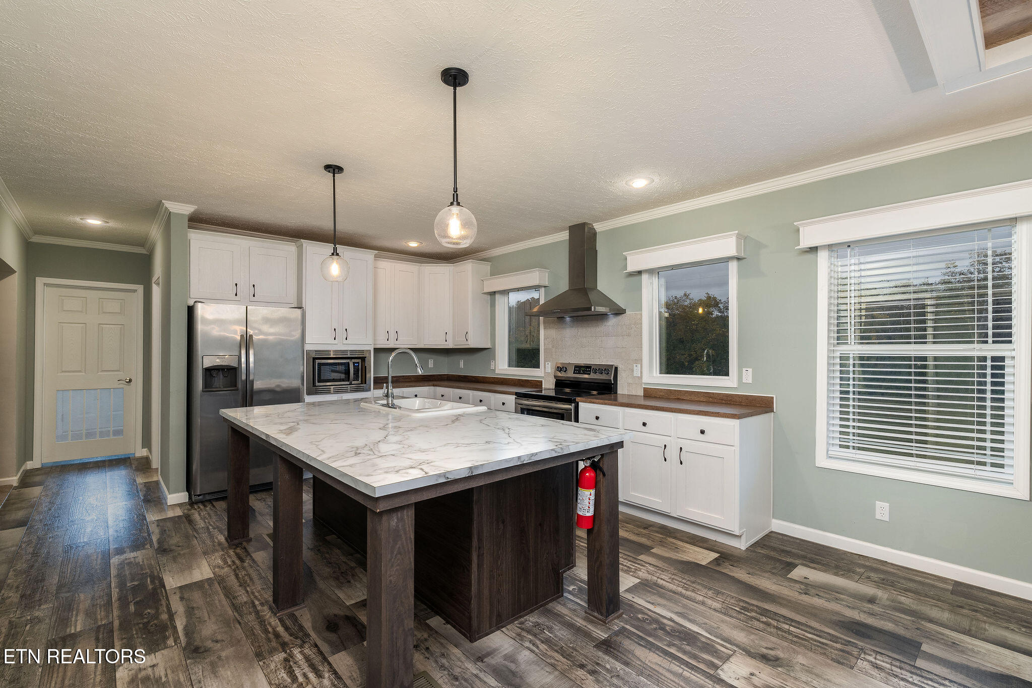 673 Aaron Davis Road Speedwell TN 37870