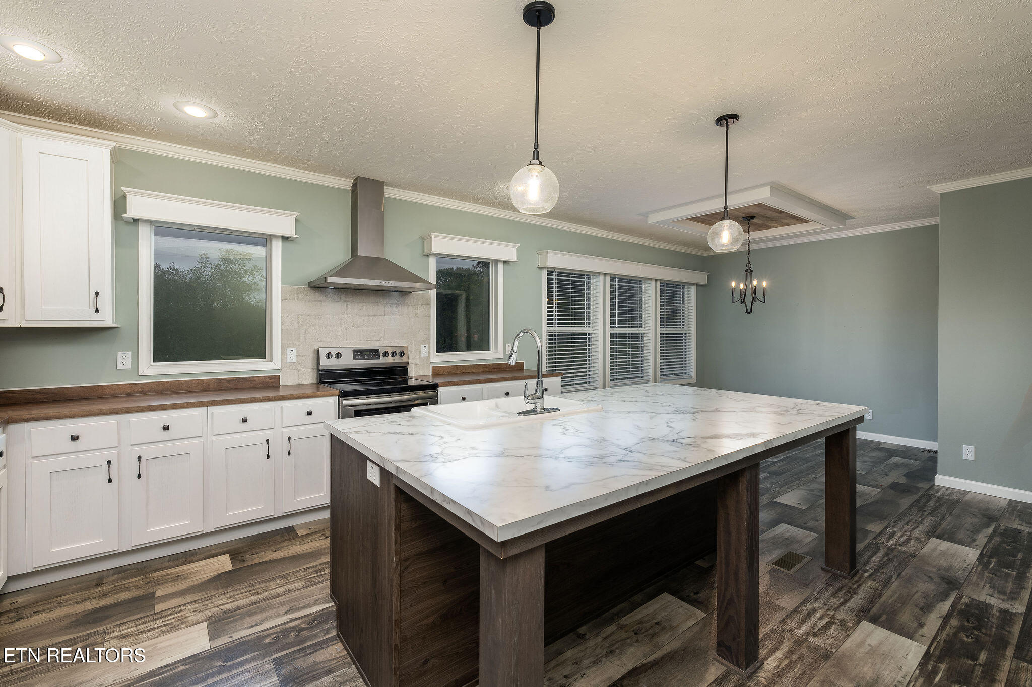 673 Aaron Davis Road Speedwell TN 37870
