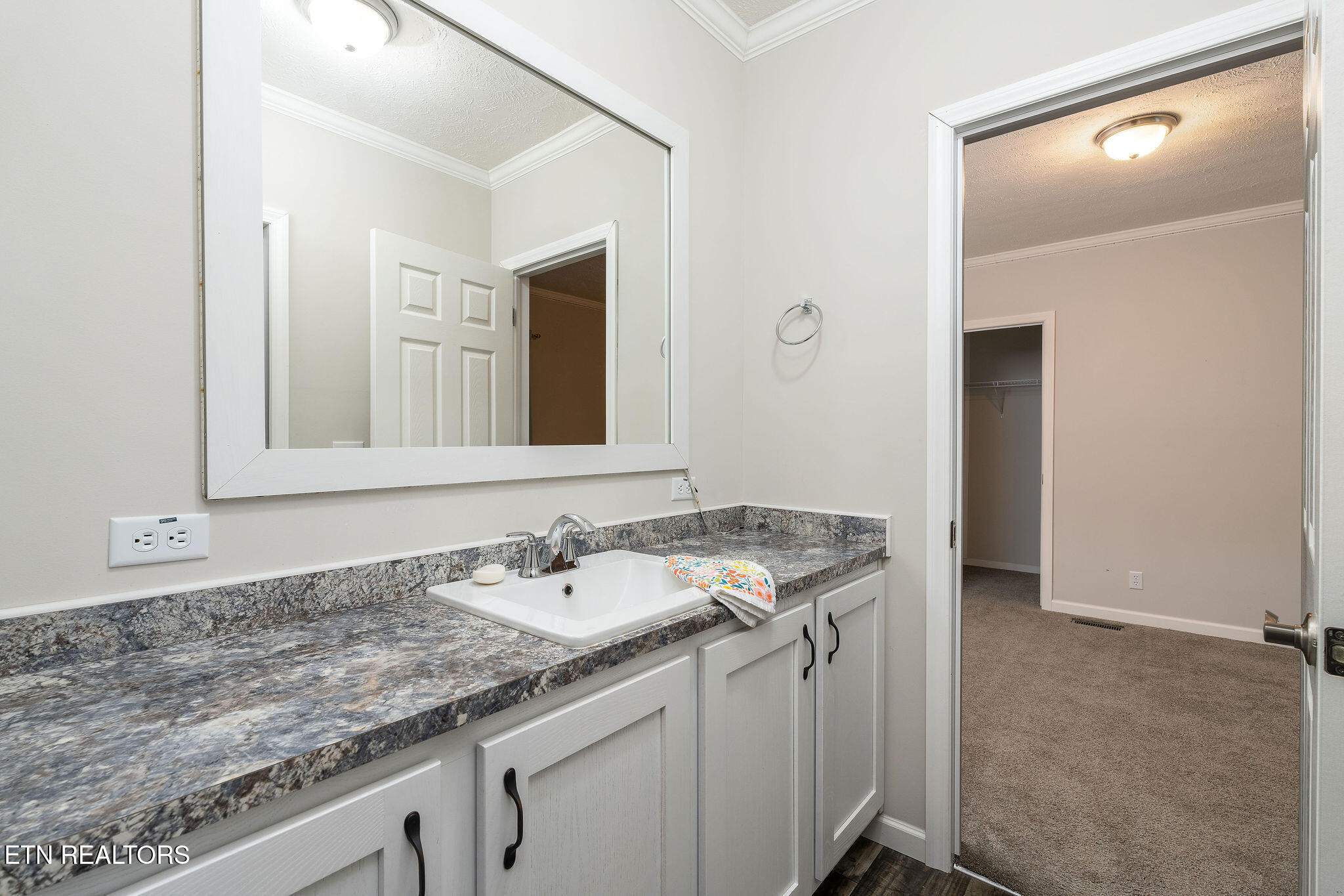 673 Aaron Davis Road Speedwell TN 37870