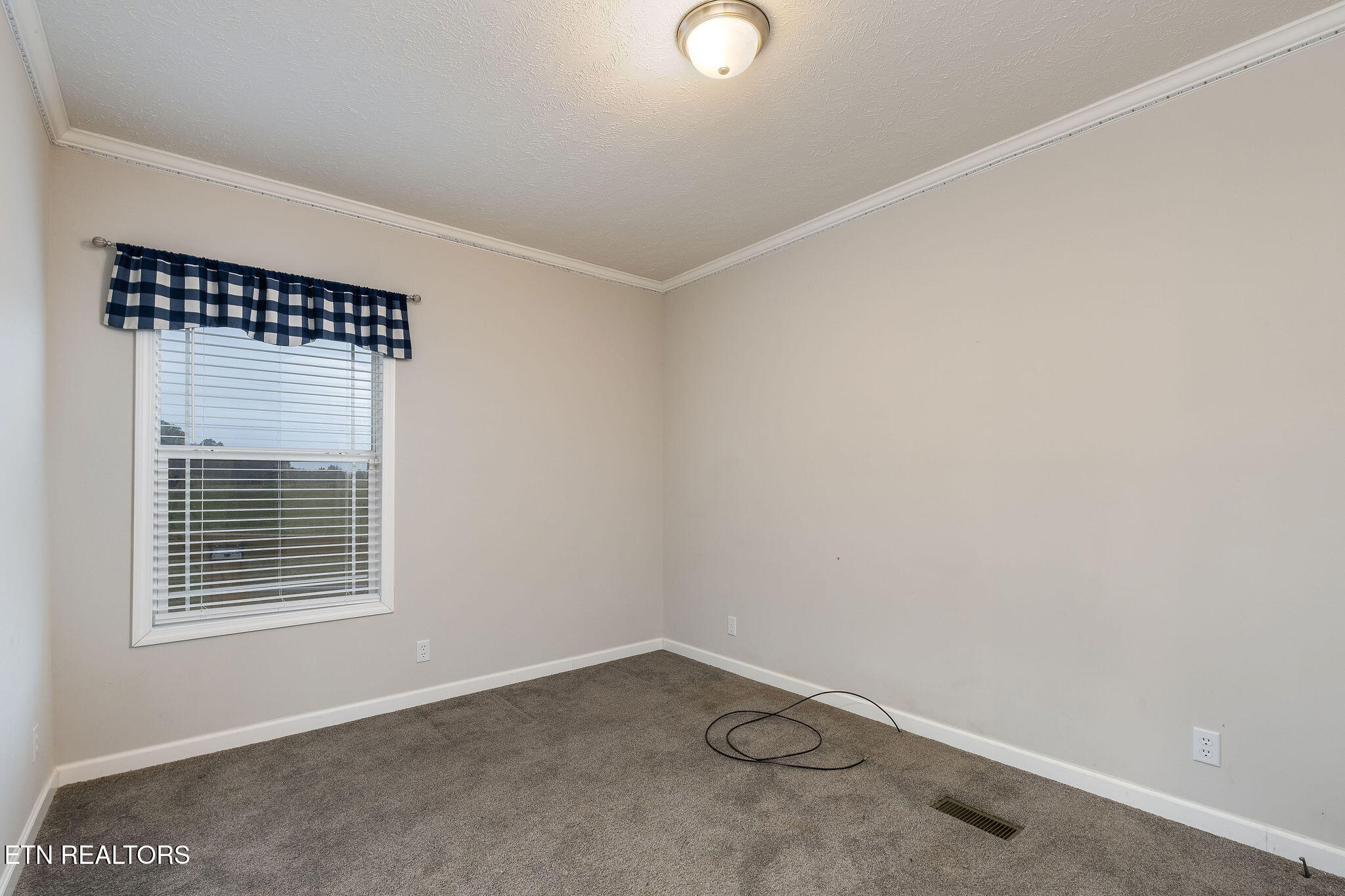 673 Aaron Davis Road Speedwell TN 37870