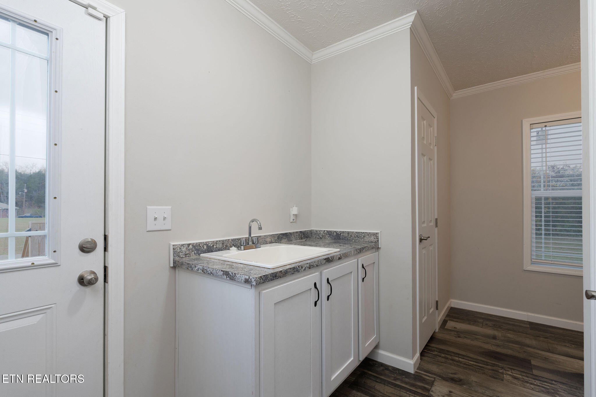 673 Aaron Davis Road Speedwell TN 37870