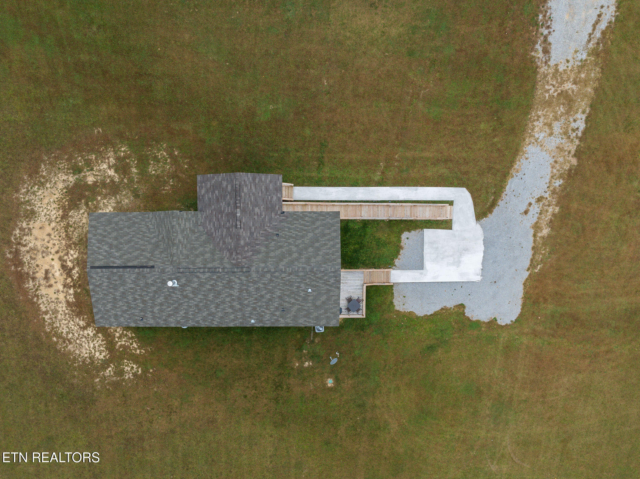 673 Aaron Davis Road Speedwell TN 37870