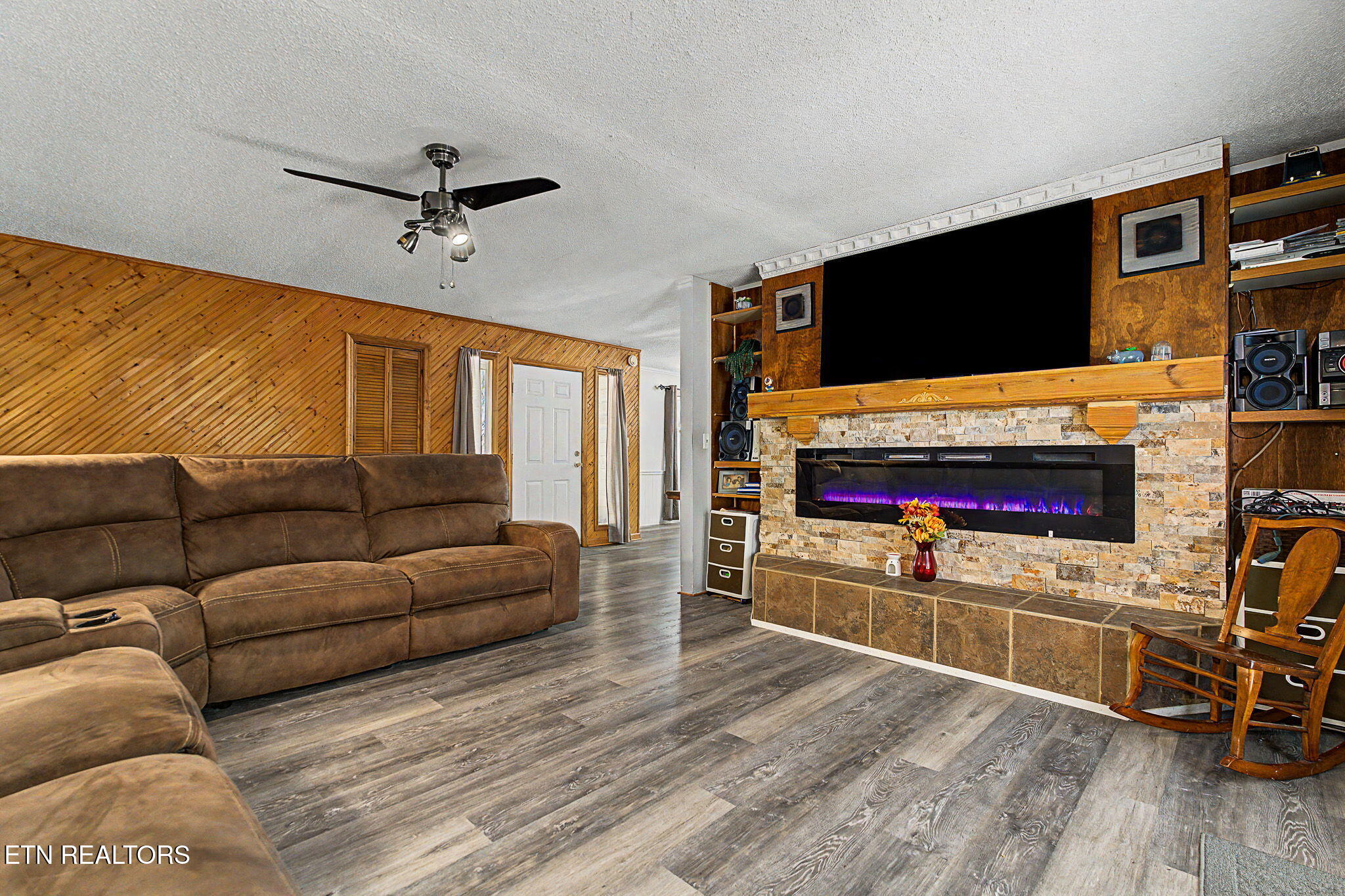 2136 Daisy Trail Pigeon Forge TN 37863