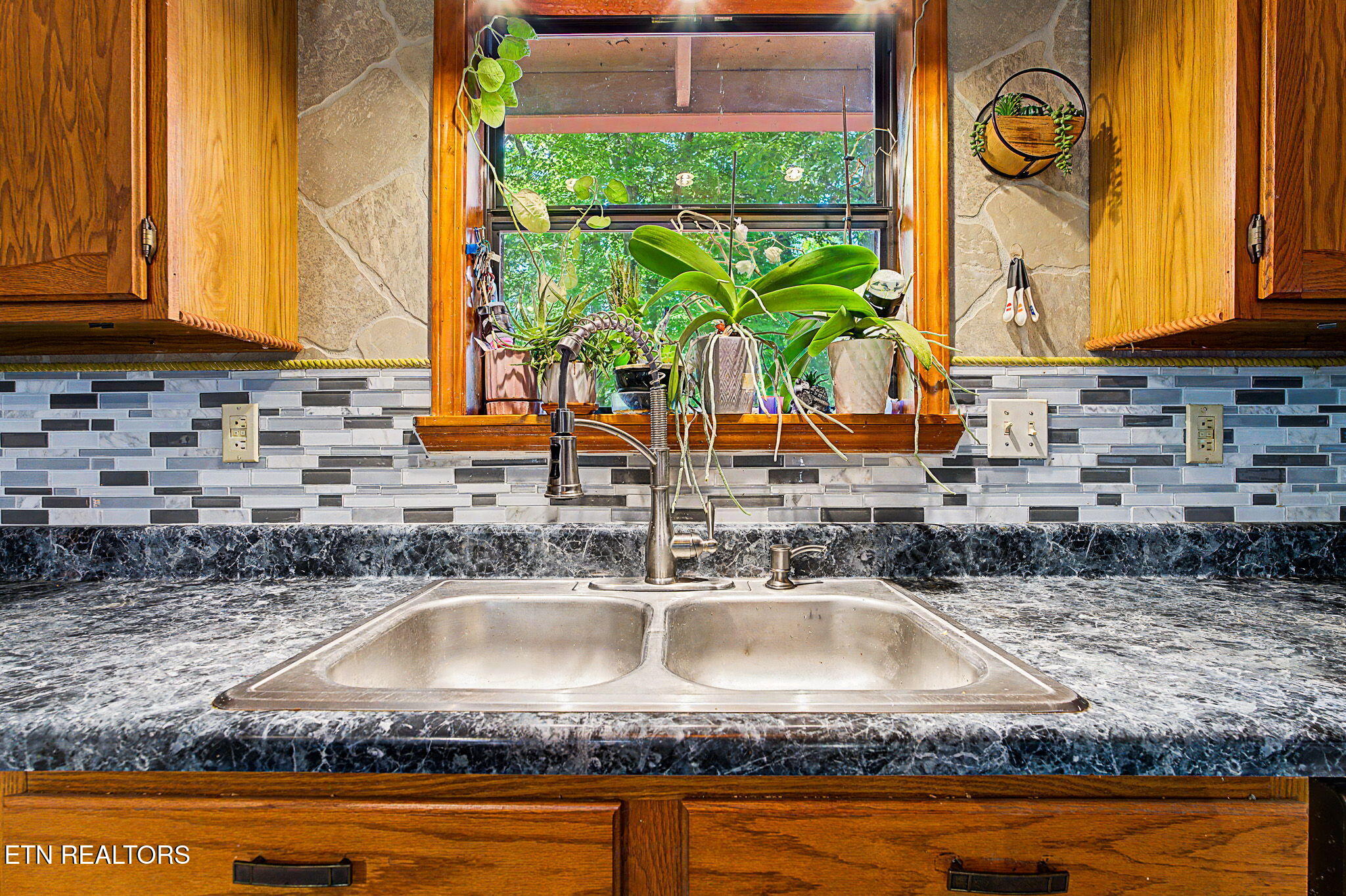 2136 Daisy Trail Pigeon Forge TN 37863