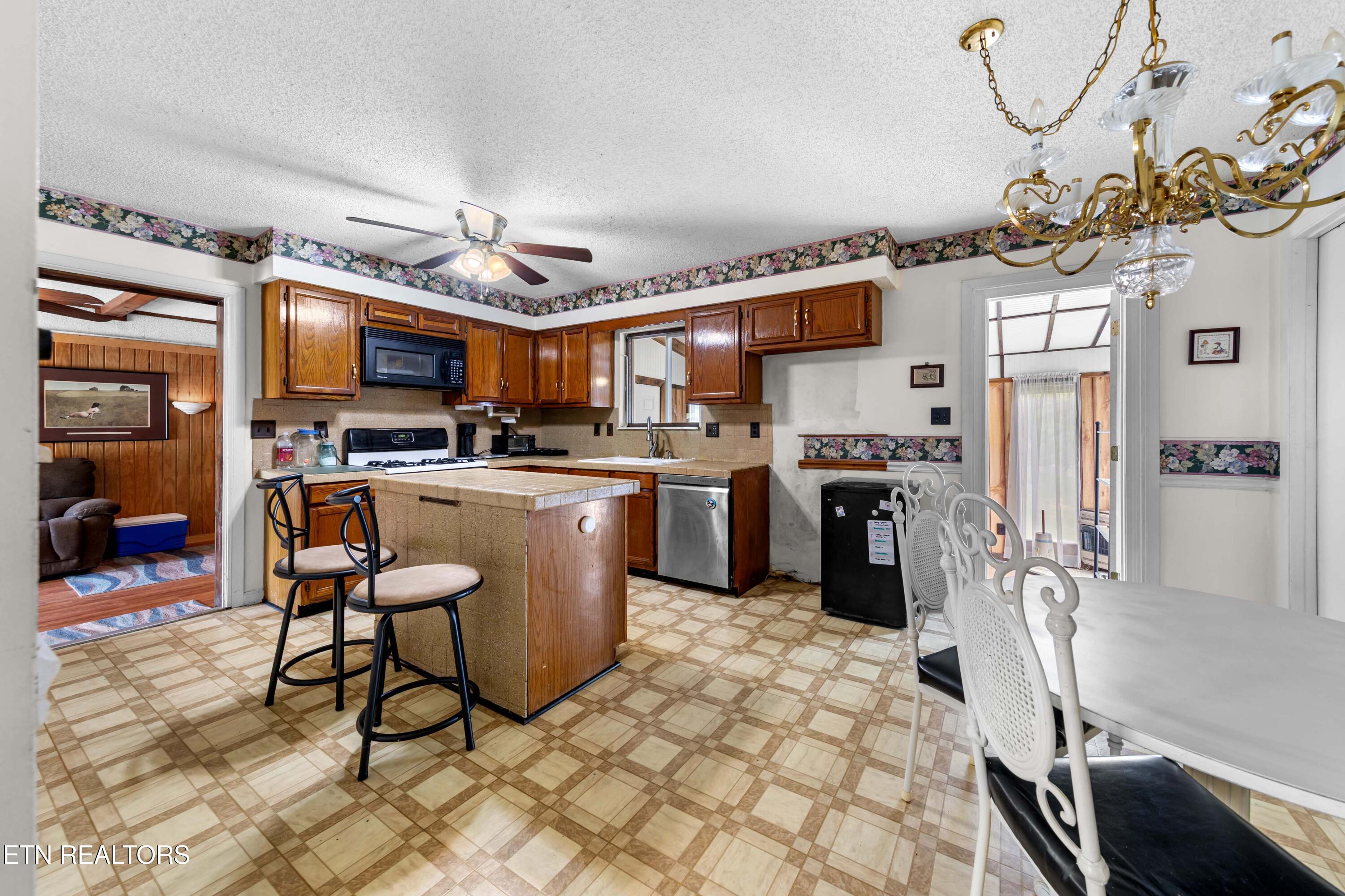 311 Thelma Circle Jacksboro TN 37757
