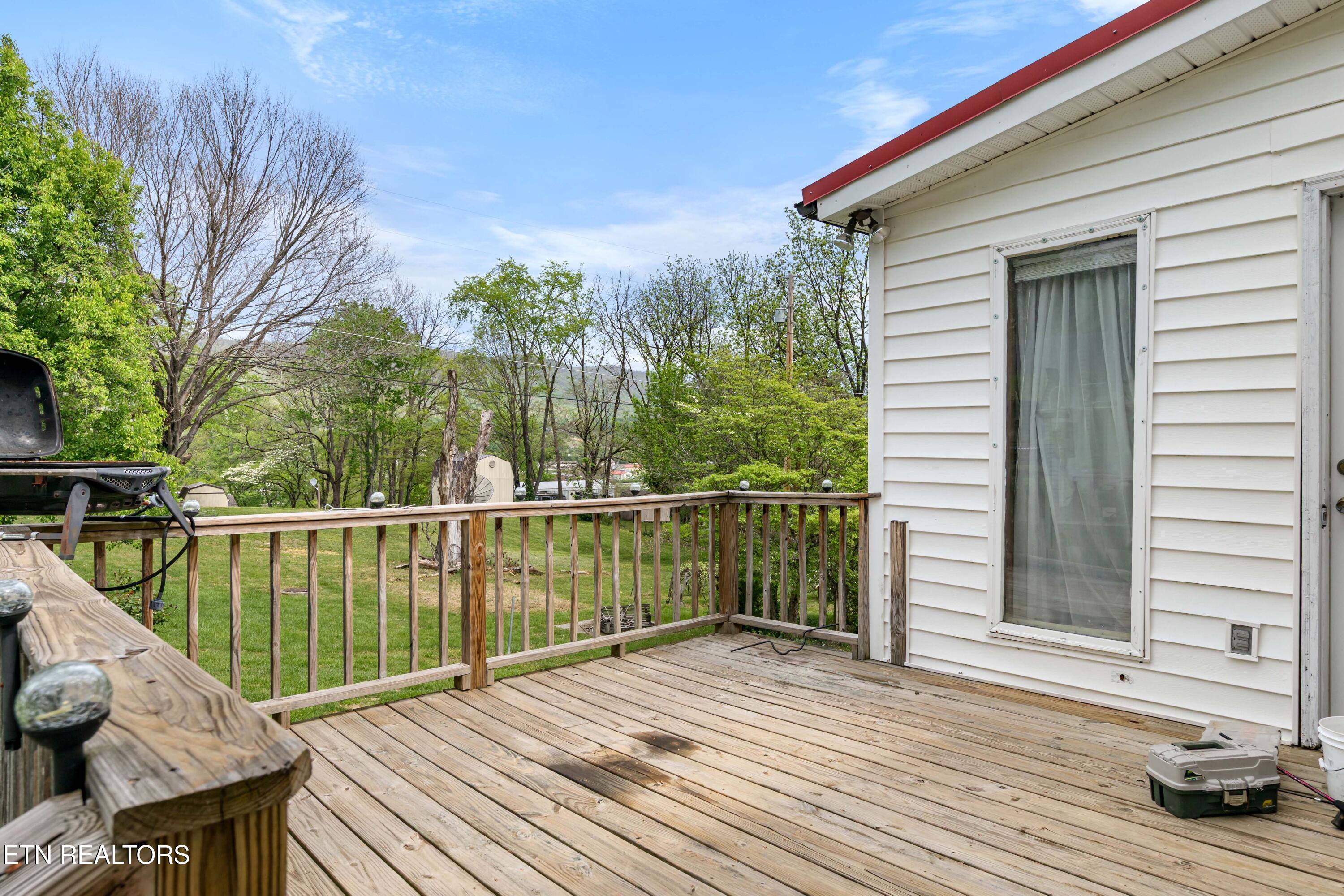 311 Thelma Circle Jacksboro TN 37757