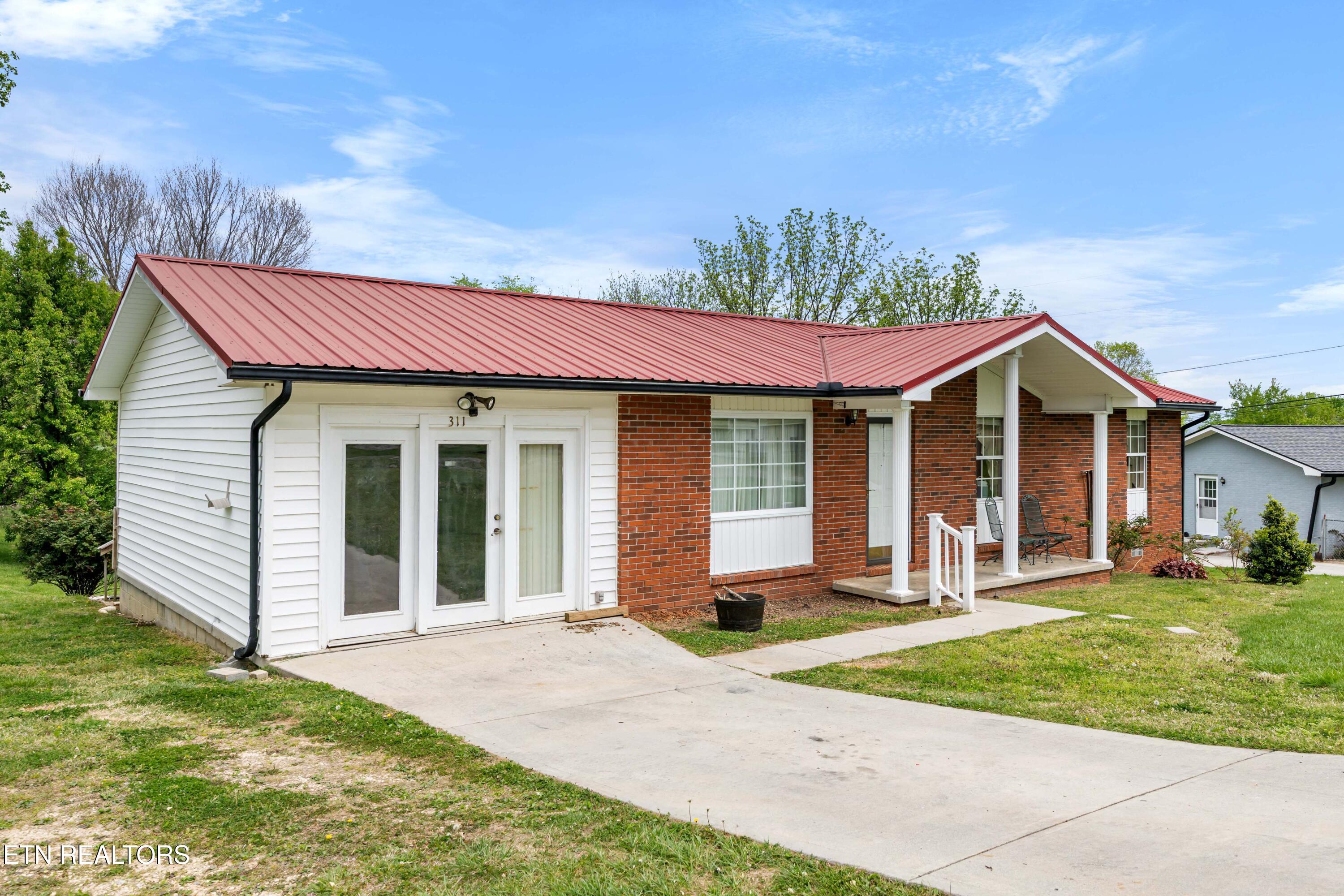 311 Thelma Circle Jacksboro TN 37757