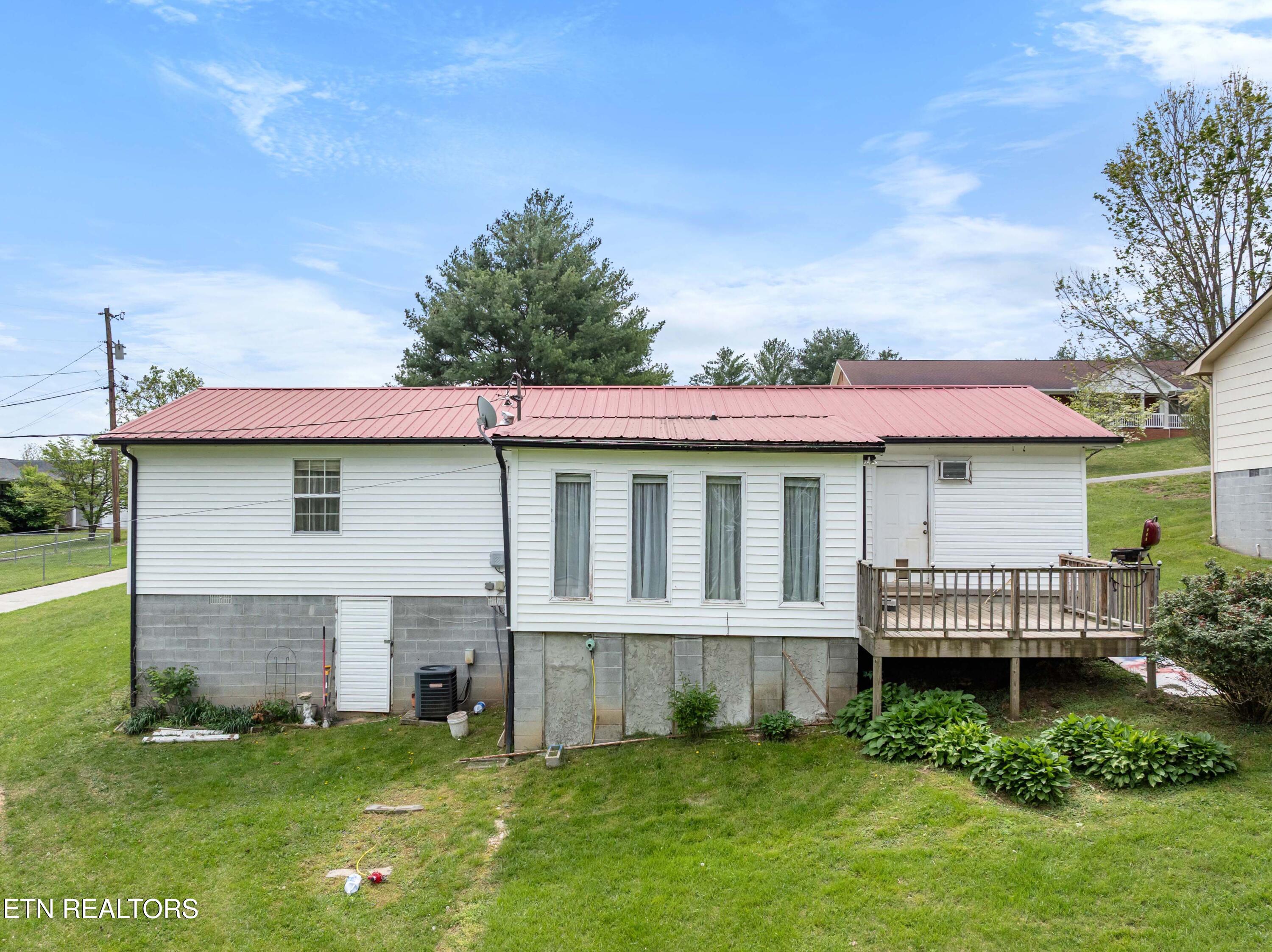 311 Thelma Circle Jacksboro TN 37757