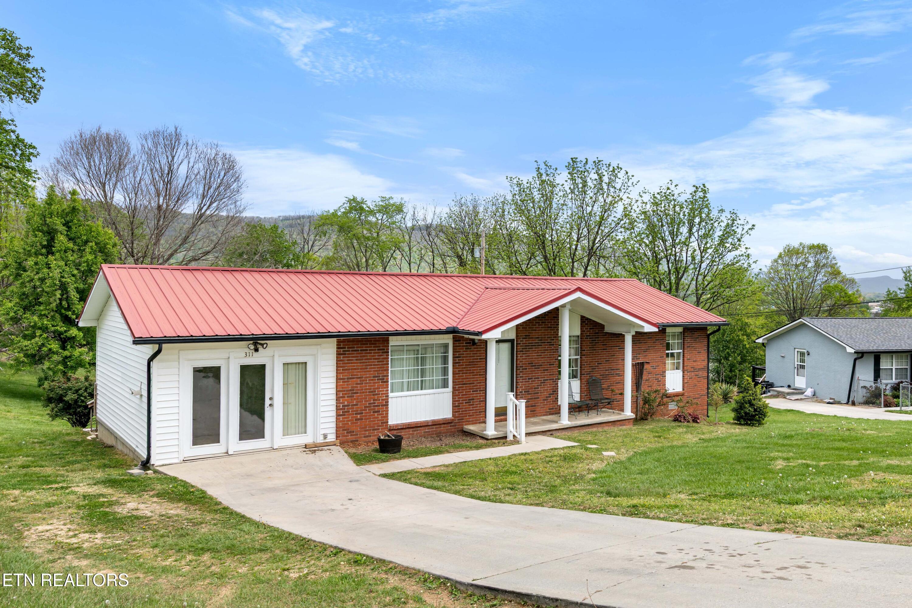 311 Thelma Circle Jacksboro TN 37757