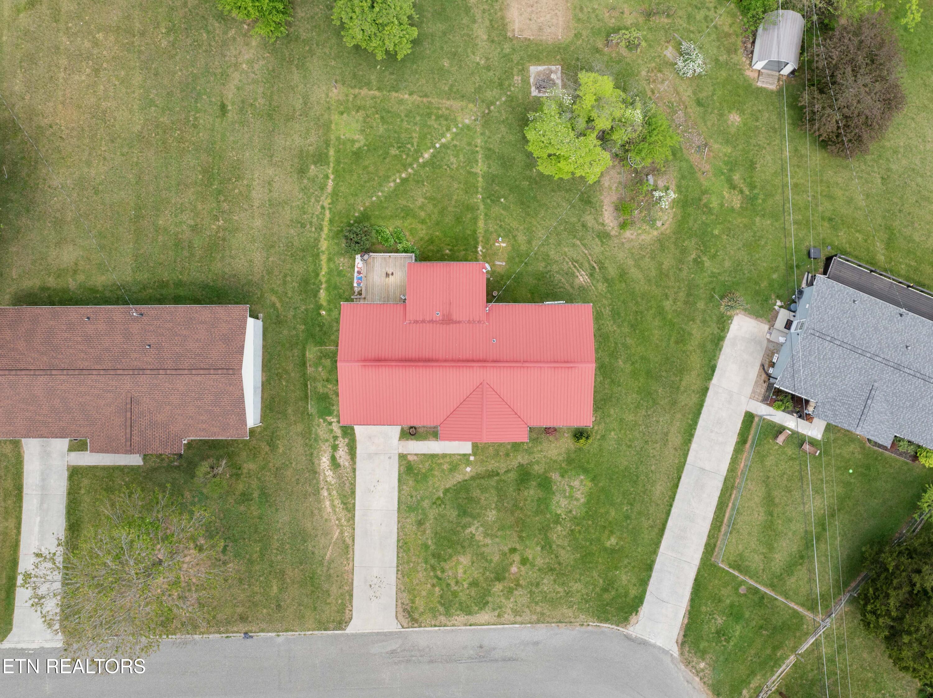 311 Thelma Circle Jacksboro TN 37757