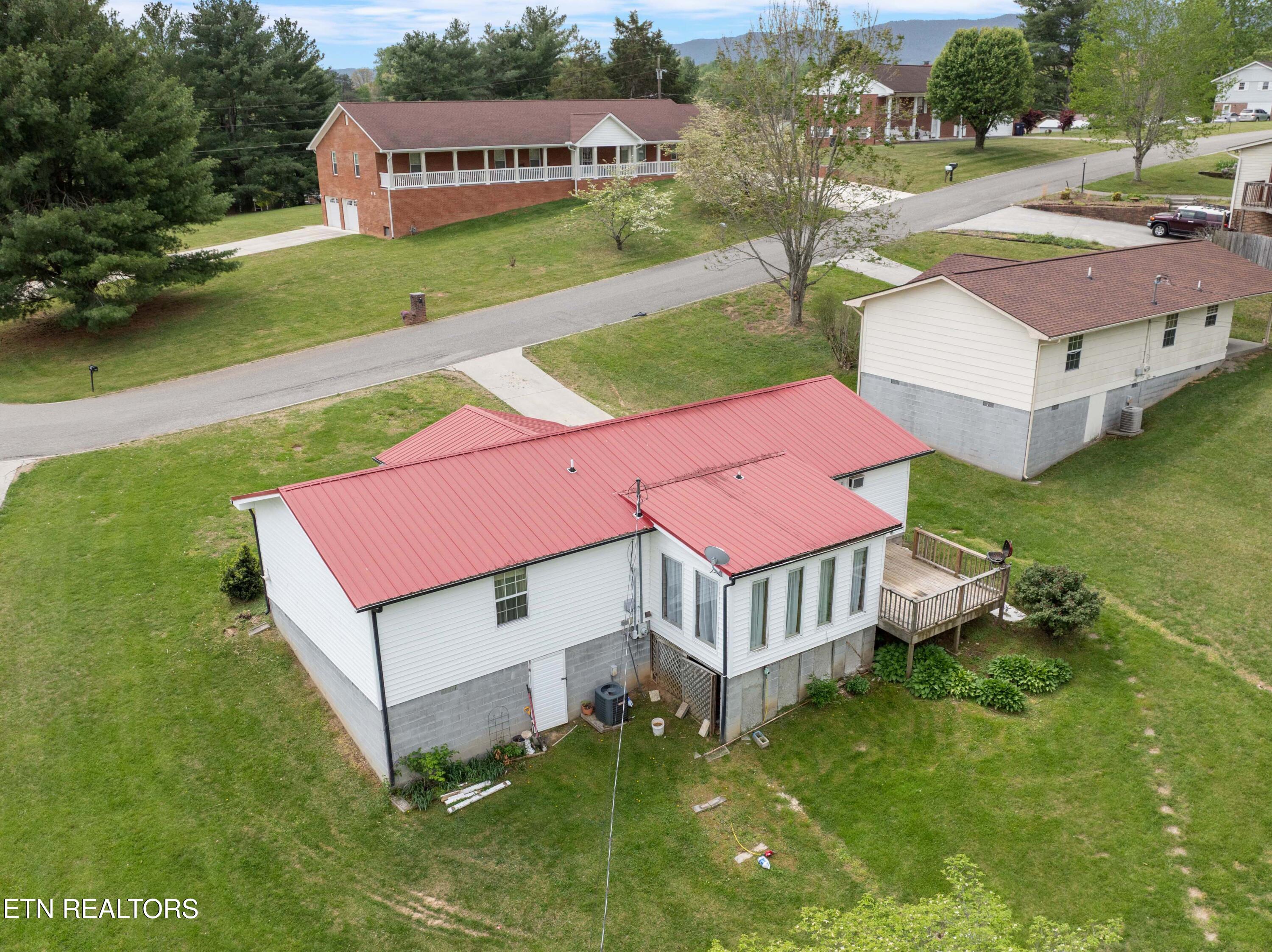311 Thelma Circle Jacksboro TN 37757
