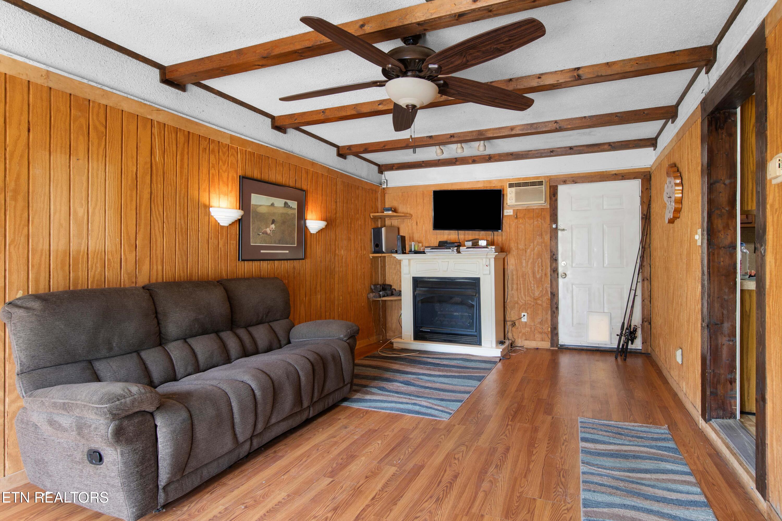 311 Thelma Circle Jacksboro TN 37757