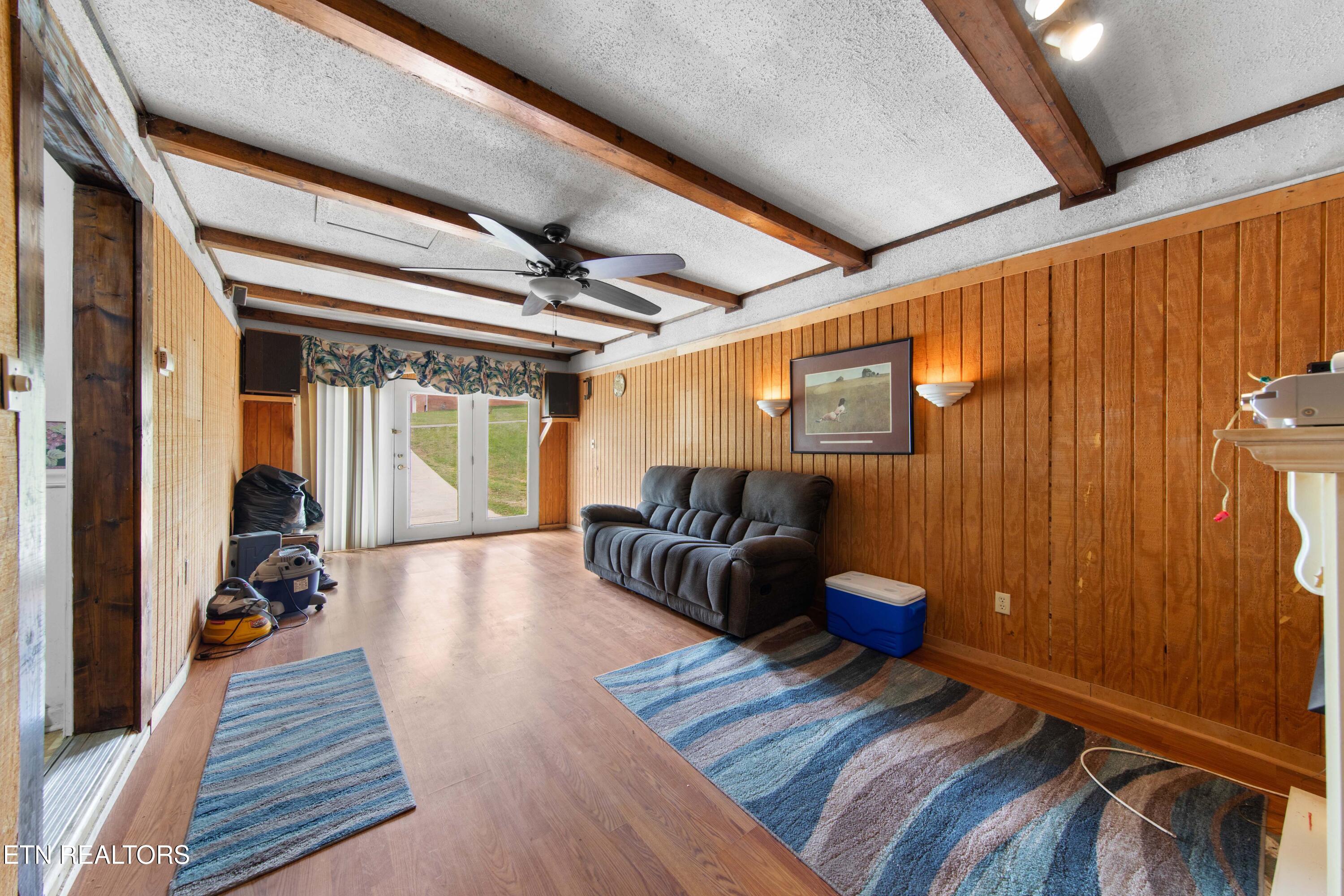 311 Thelma Circle Jacksboro TN 37757