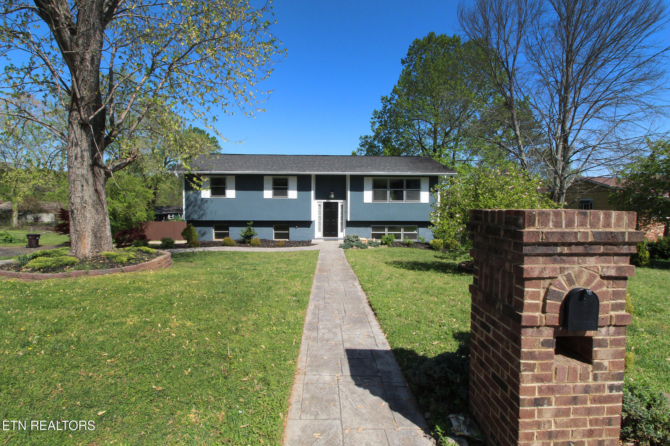 9040 Shallowford Road Knoxville TN 37923