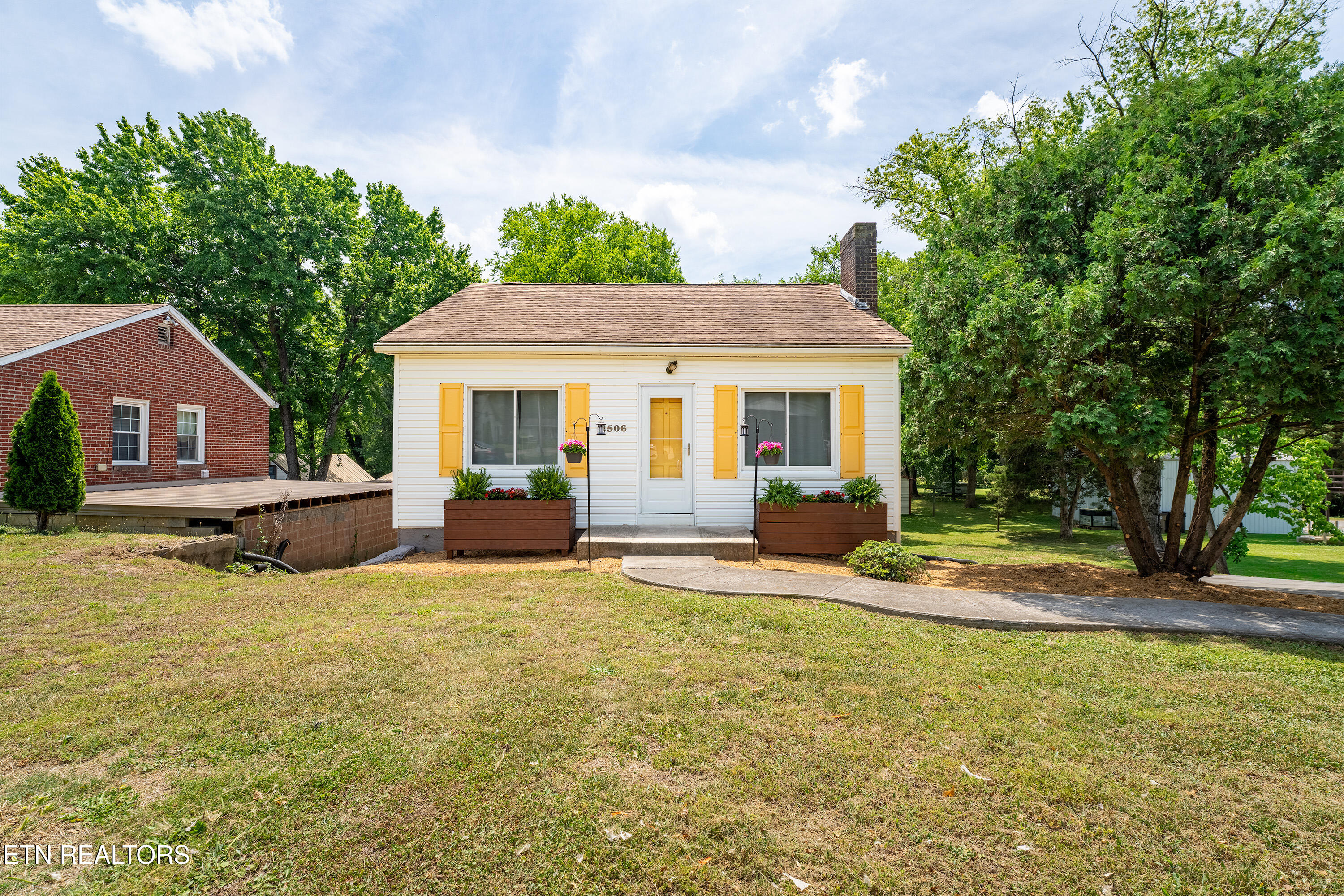 2506 Cedar Lane Knoxville TN 37918