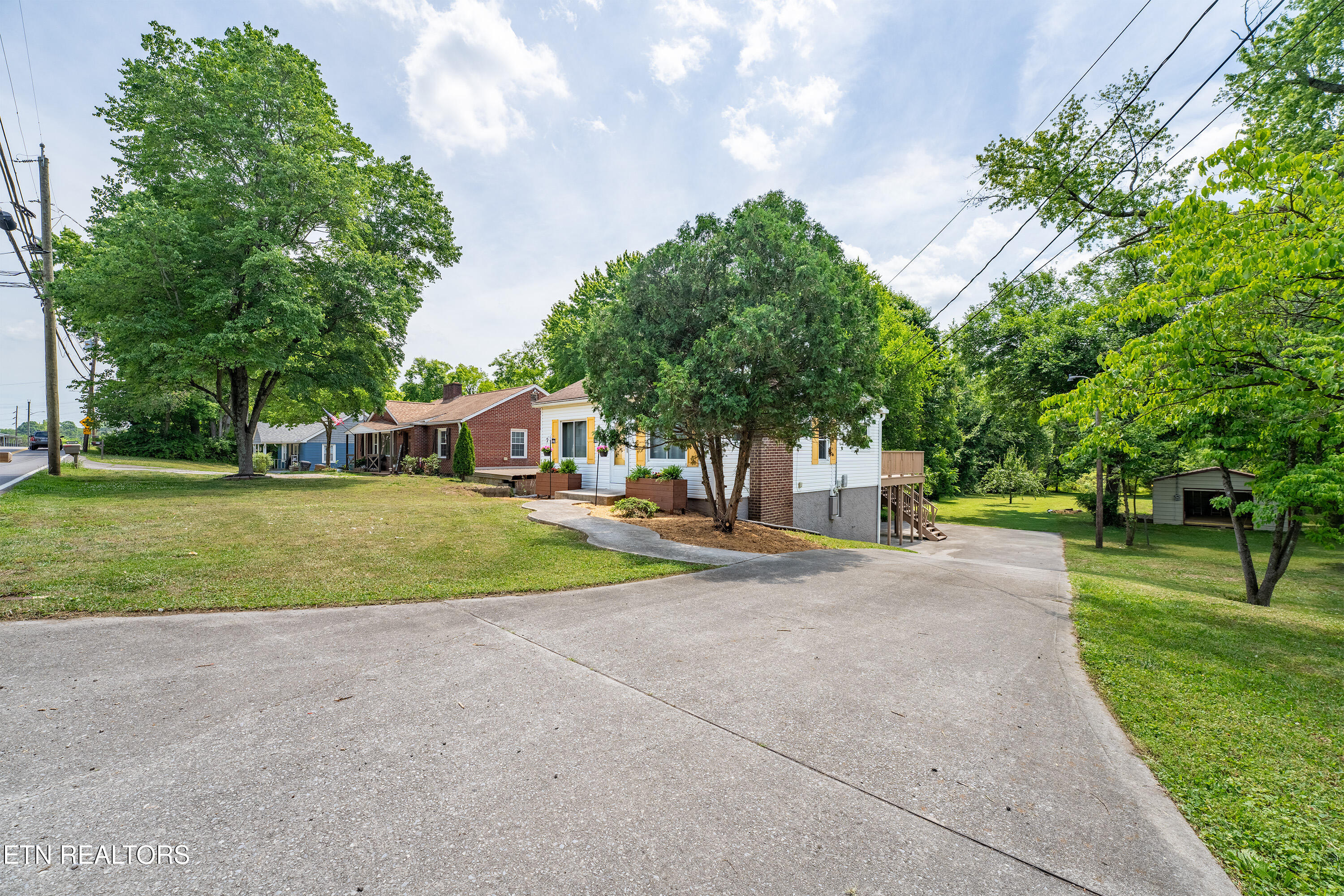 2506 Cedar Lane Knoxville TN 37918