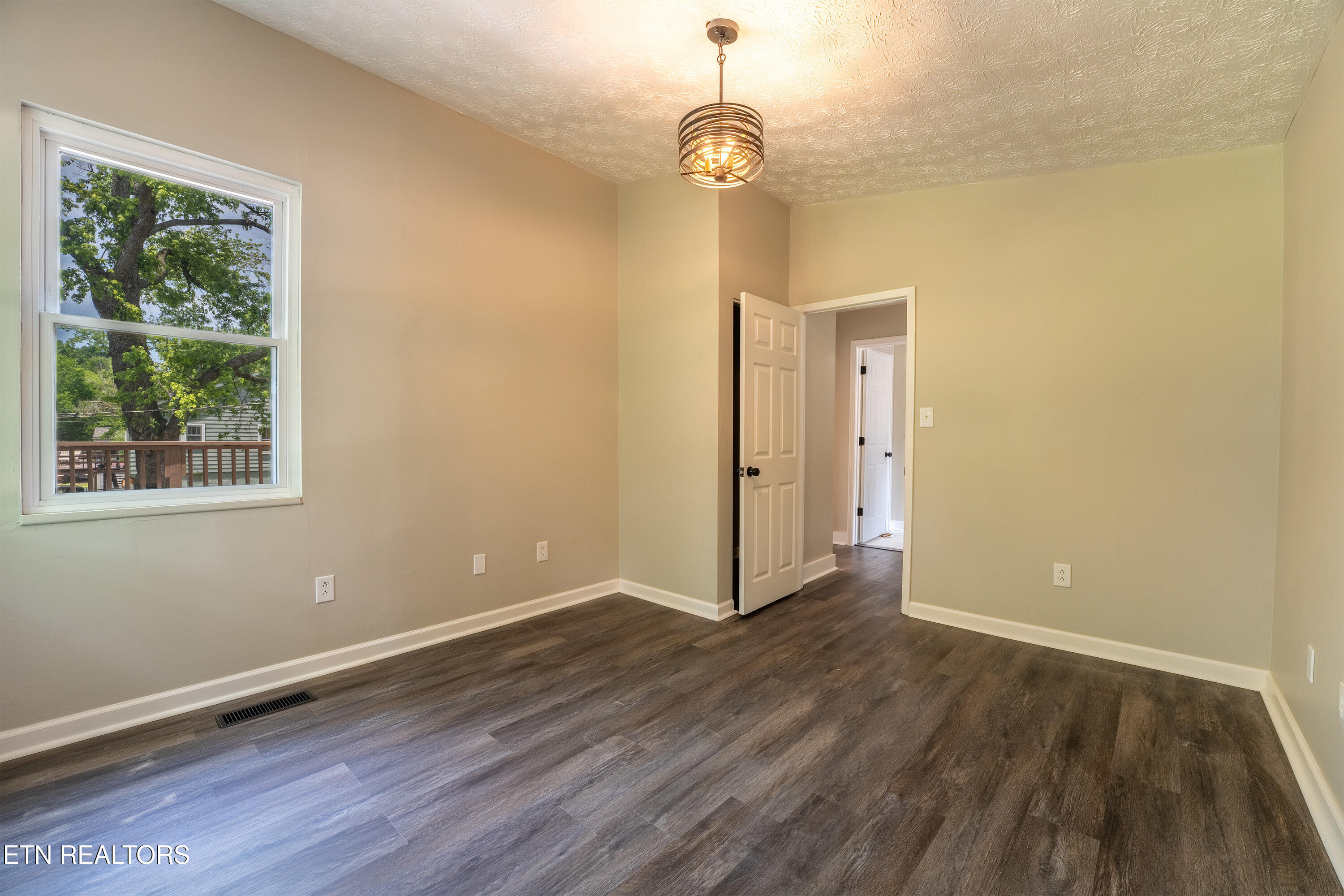 2506 Cedar Lane Knoxville TN 37918