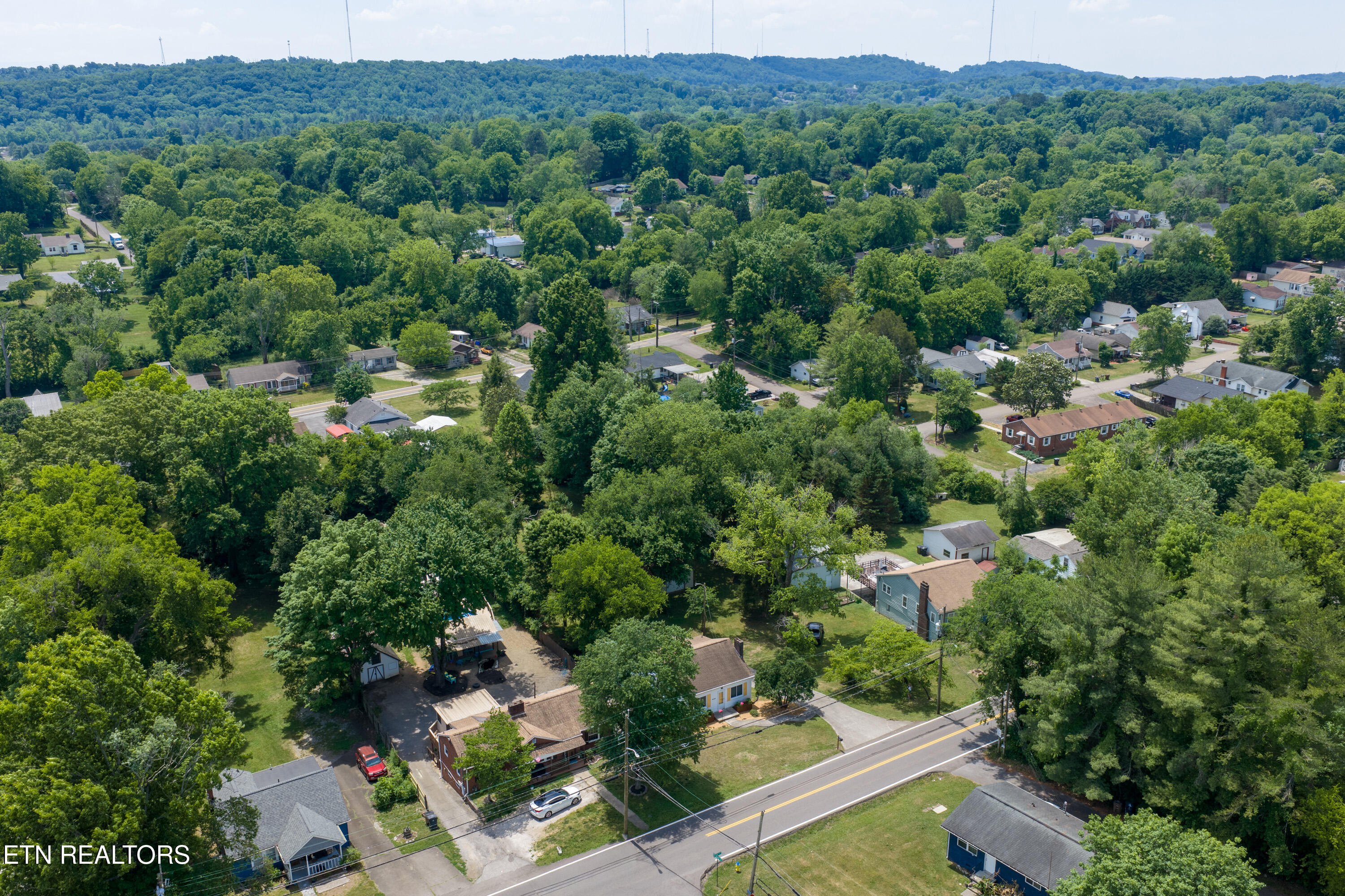 2506 Cedar Lane Knoxville TN 37918