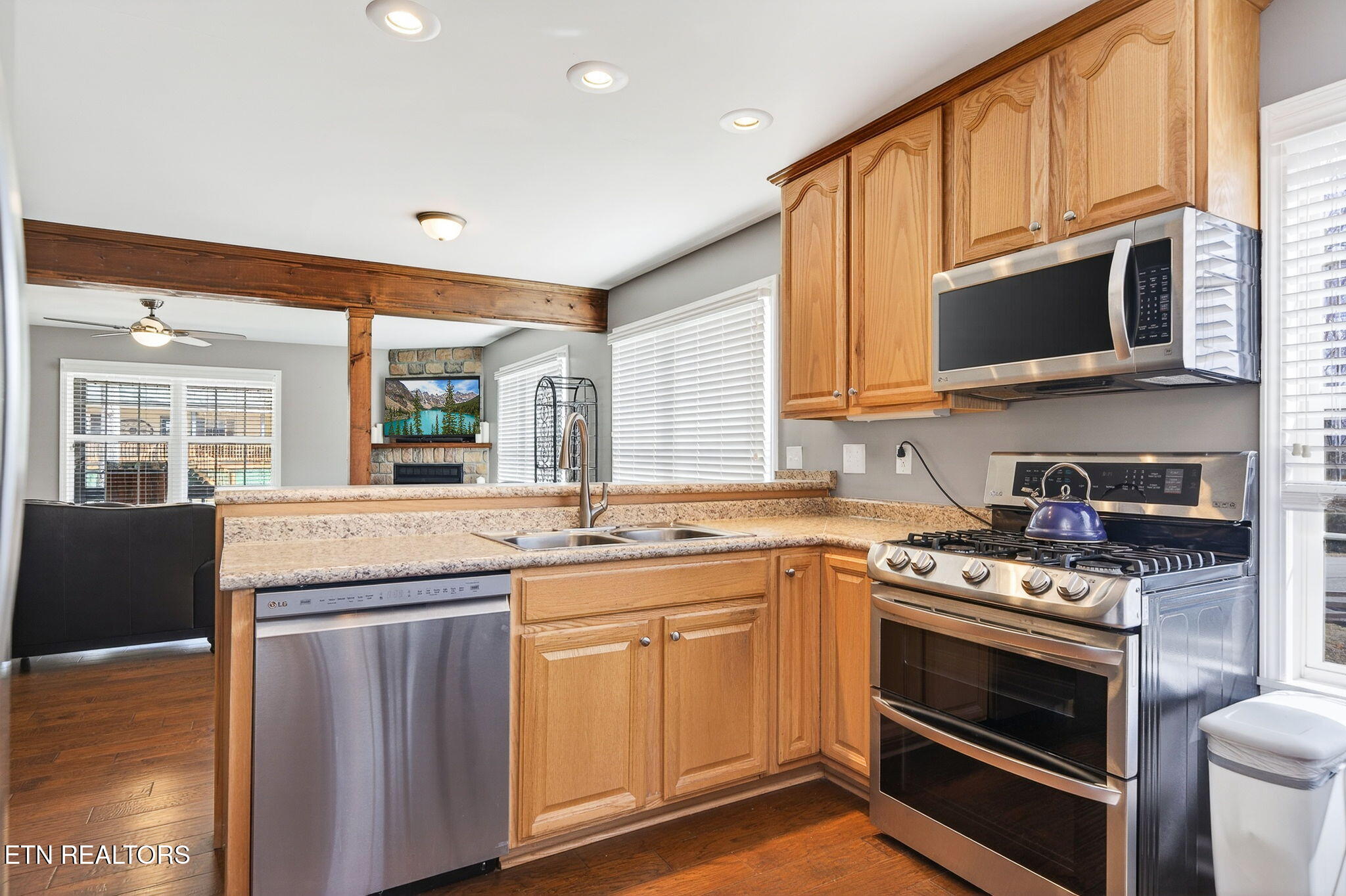 1020 Eastridge Drive Byrdstown TN 38549
