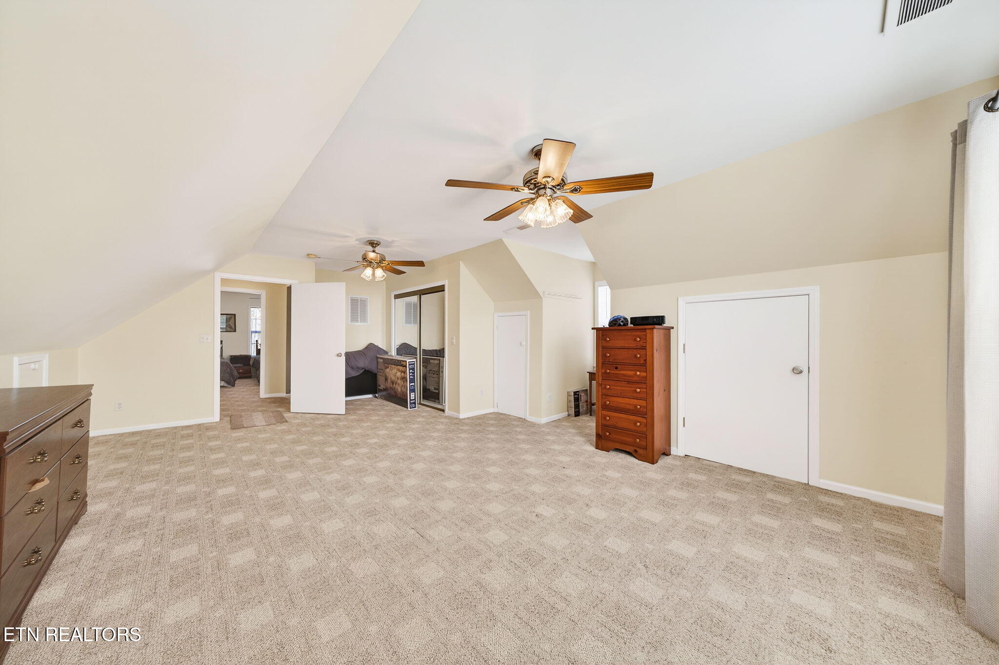 1020 Eastridge Drive Byrdstown TN 38549