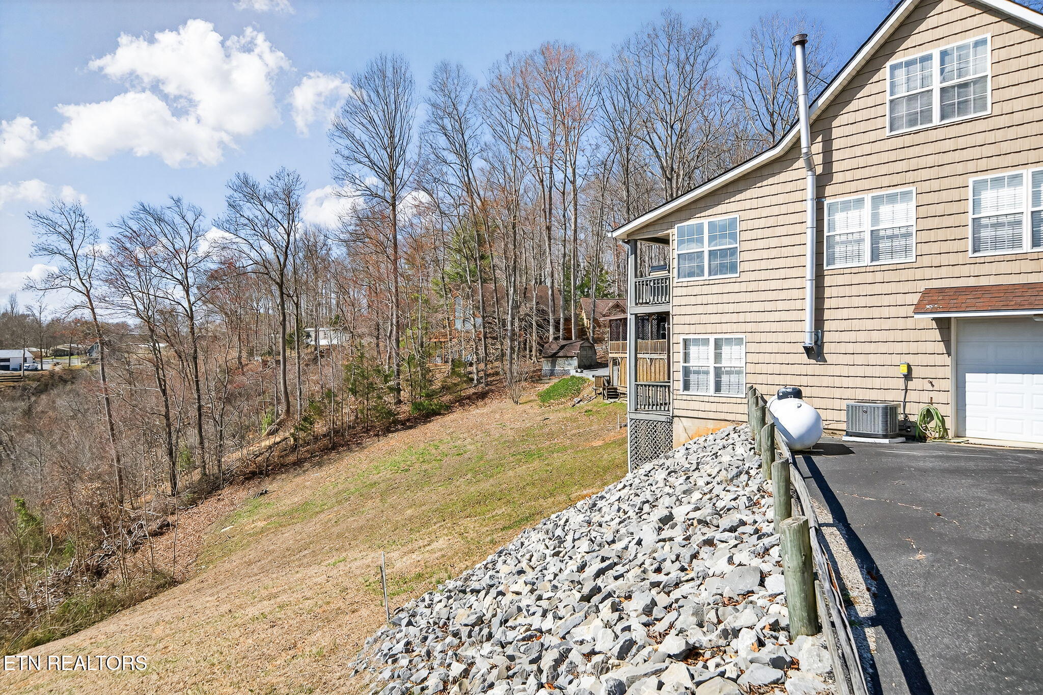 1020 Eastridge Drive Byrdstown TN 38549