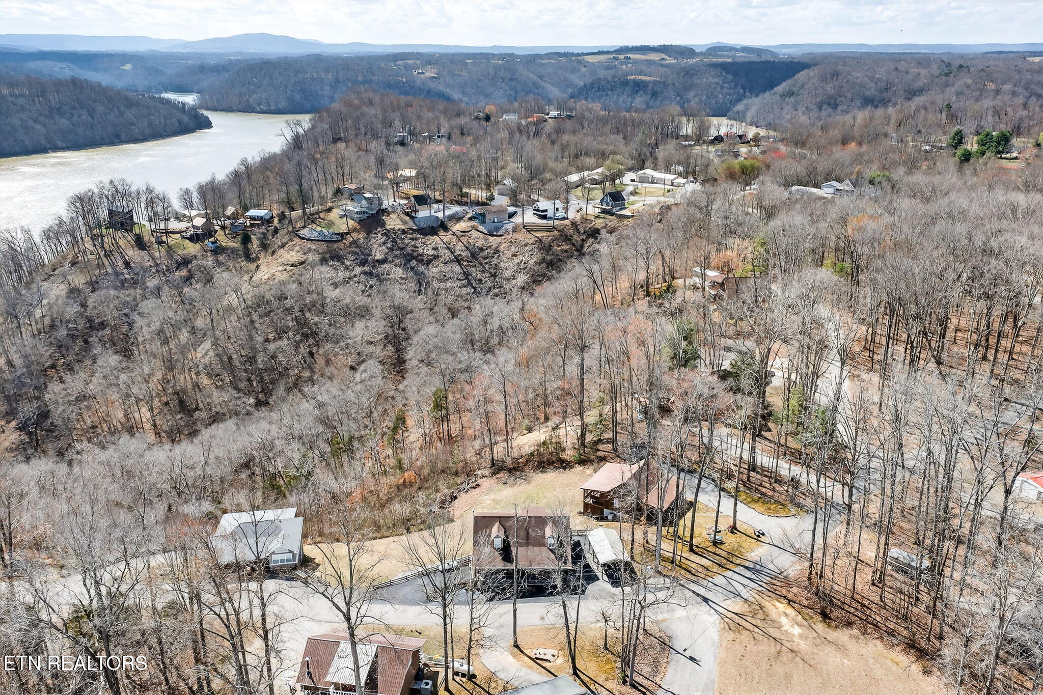 1020 Eastridge Drive Byrdstown TN 38549