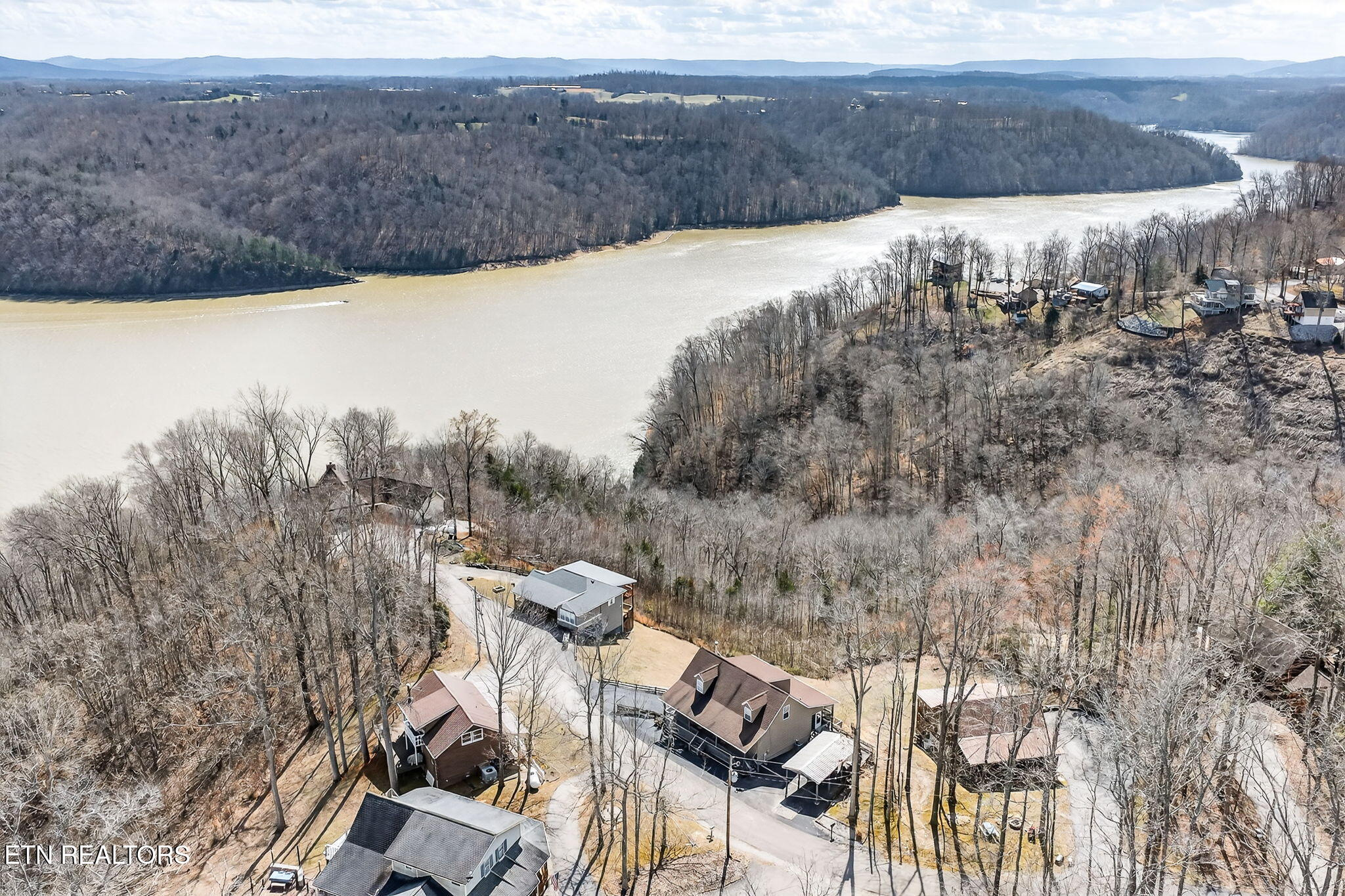 1020 Eastridge Drive Byrdstown TN 38549