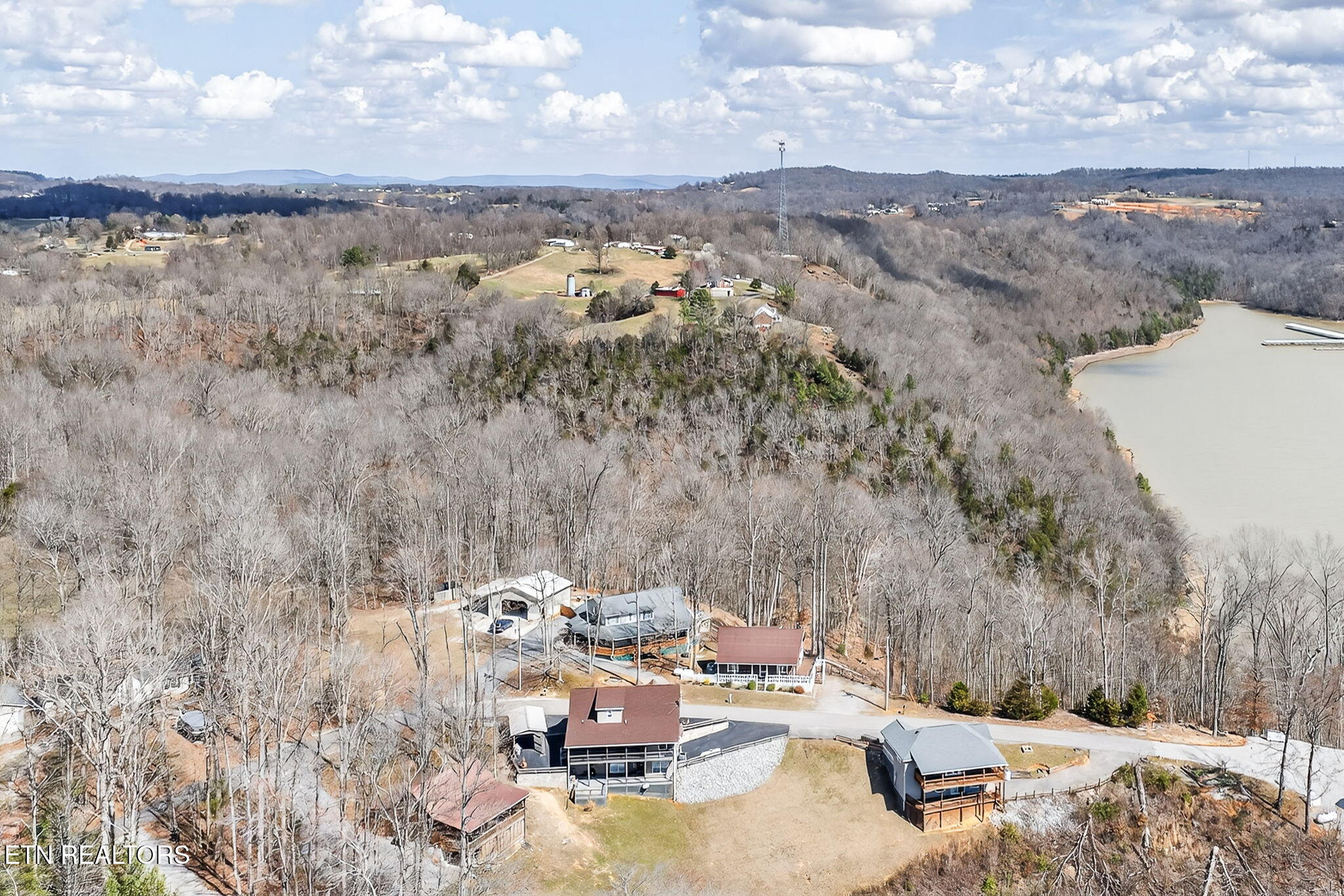 1020 Eastridge Drive Byrdstown TN 38549