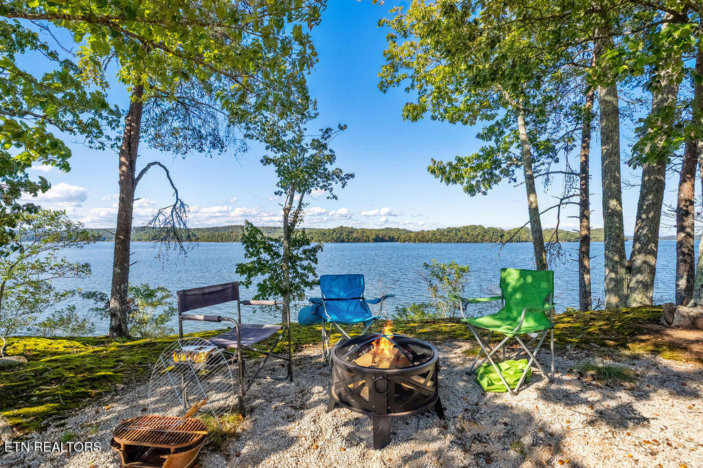 117 Chickasaw Point Ten Mile TN 37880