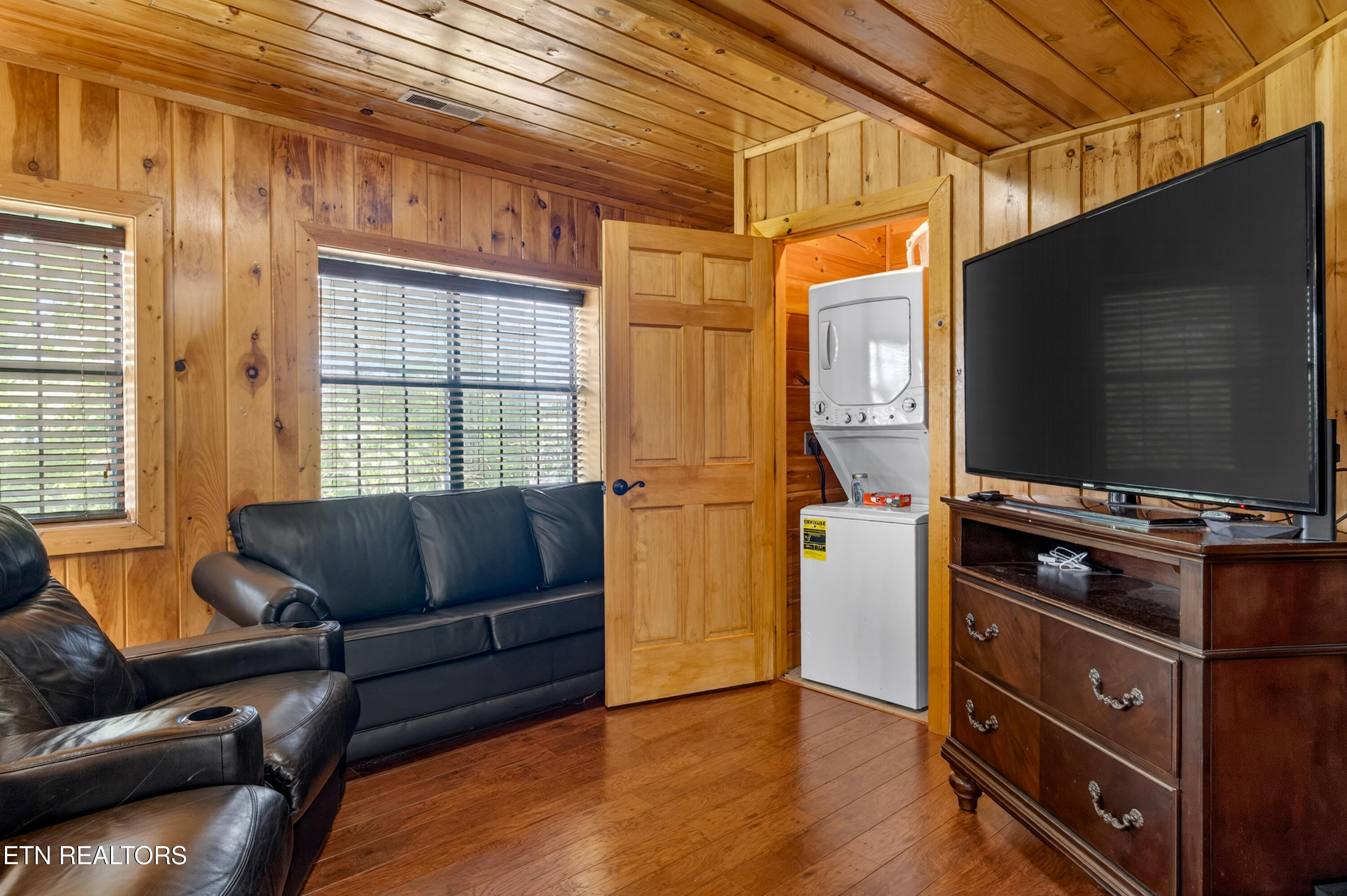 1520 Raven View Way Sevierville TN 37876