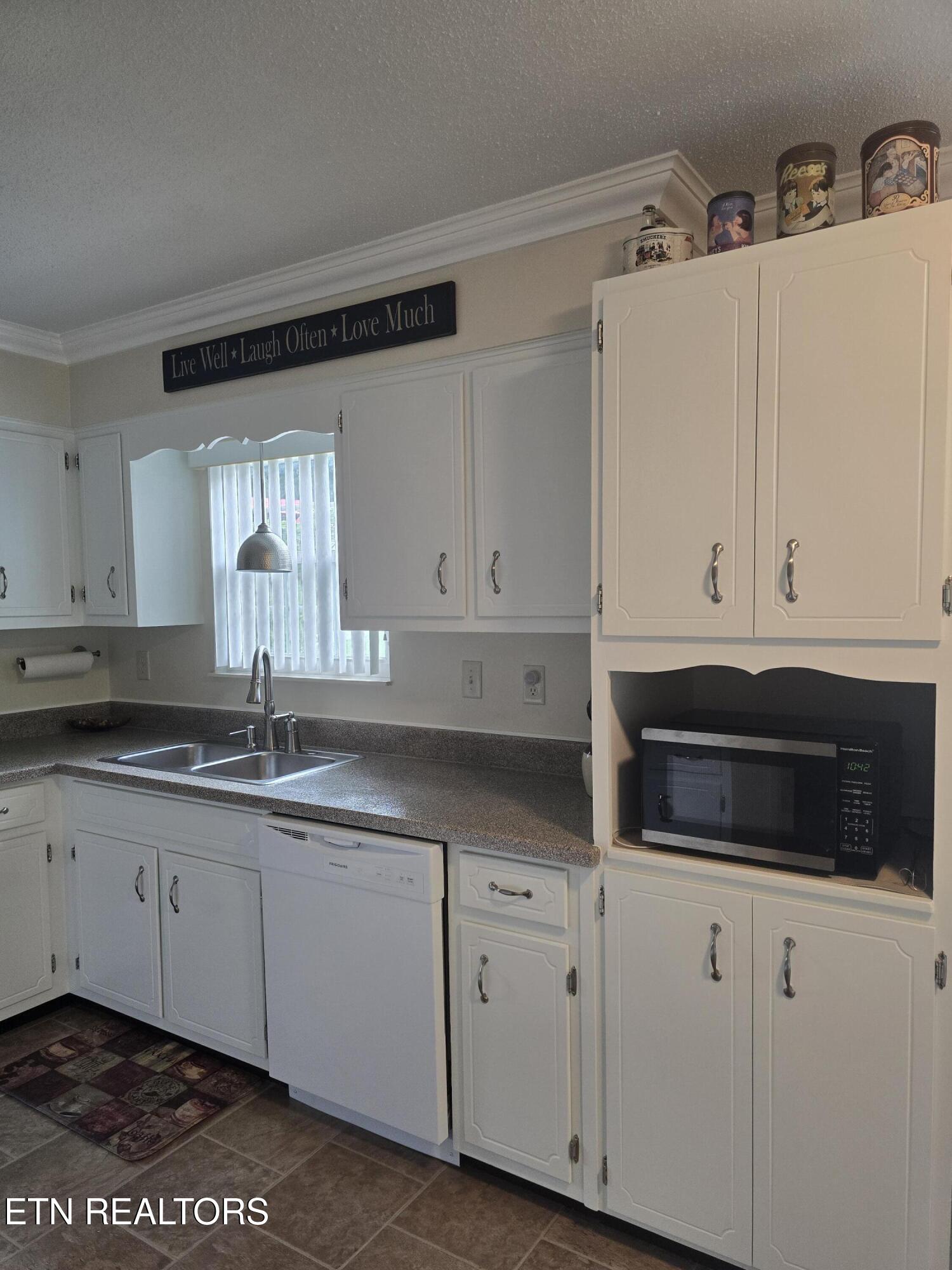196 Church Road Lafollette TN 37766