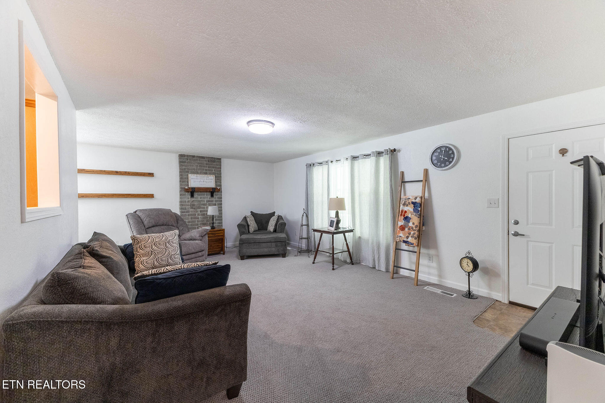 1805 Manis Road Lenoir City TN 37771