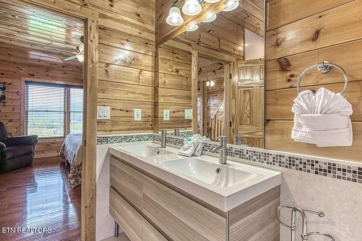 712 Nocks Drive Gatlinburg TN 37738