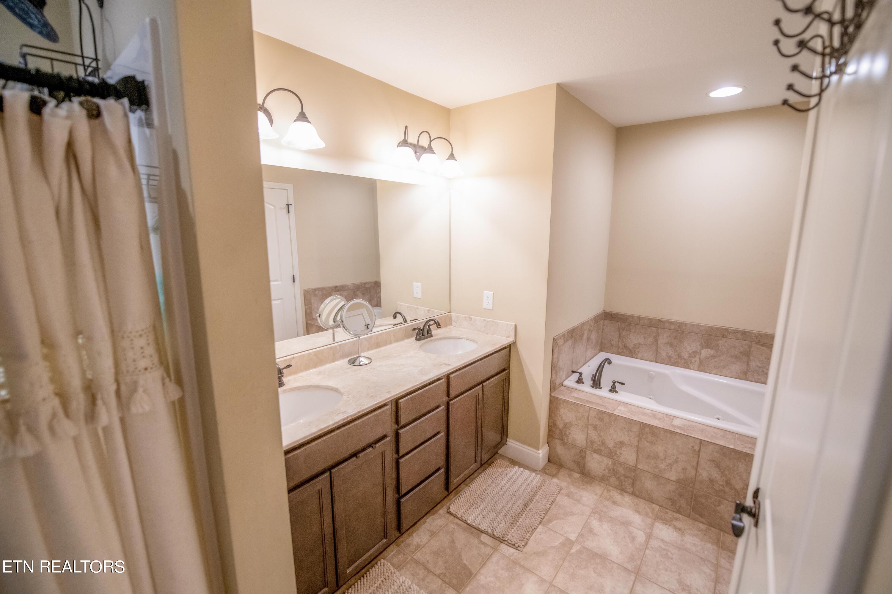7248 Thornbrook Lane Powell TN 37849
