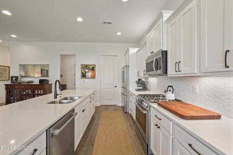 146 Clover Circle Lenoir City TN 37772