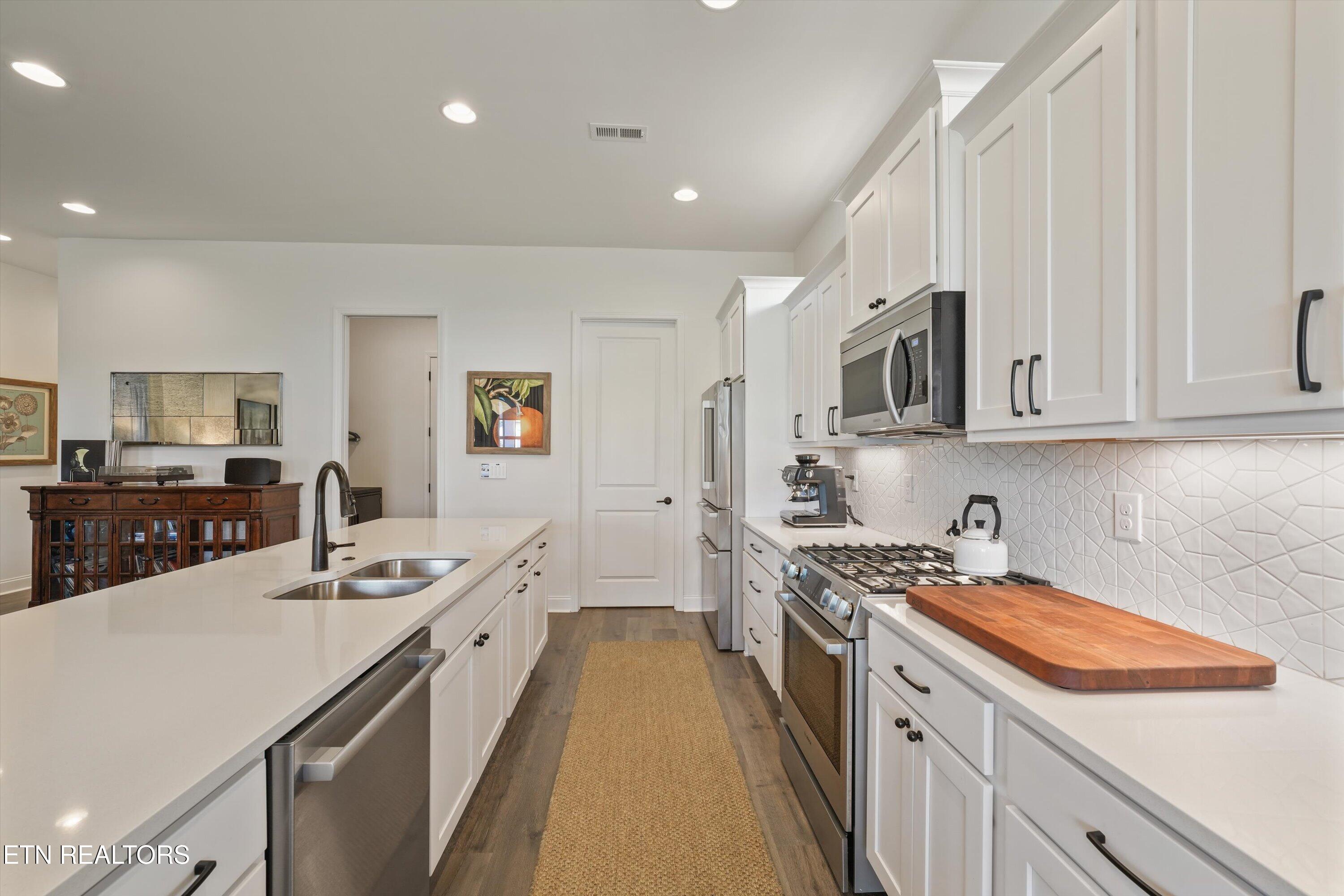 146 Clover Circle Lenoir City TN 37772