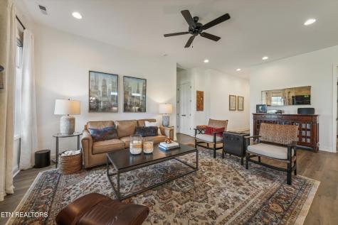 146 Clover Circle Lenoir City TN 37772